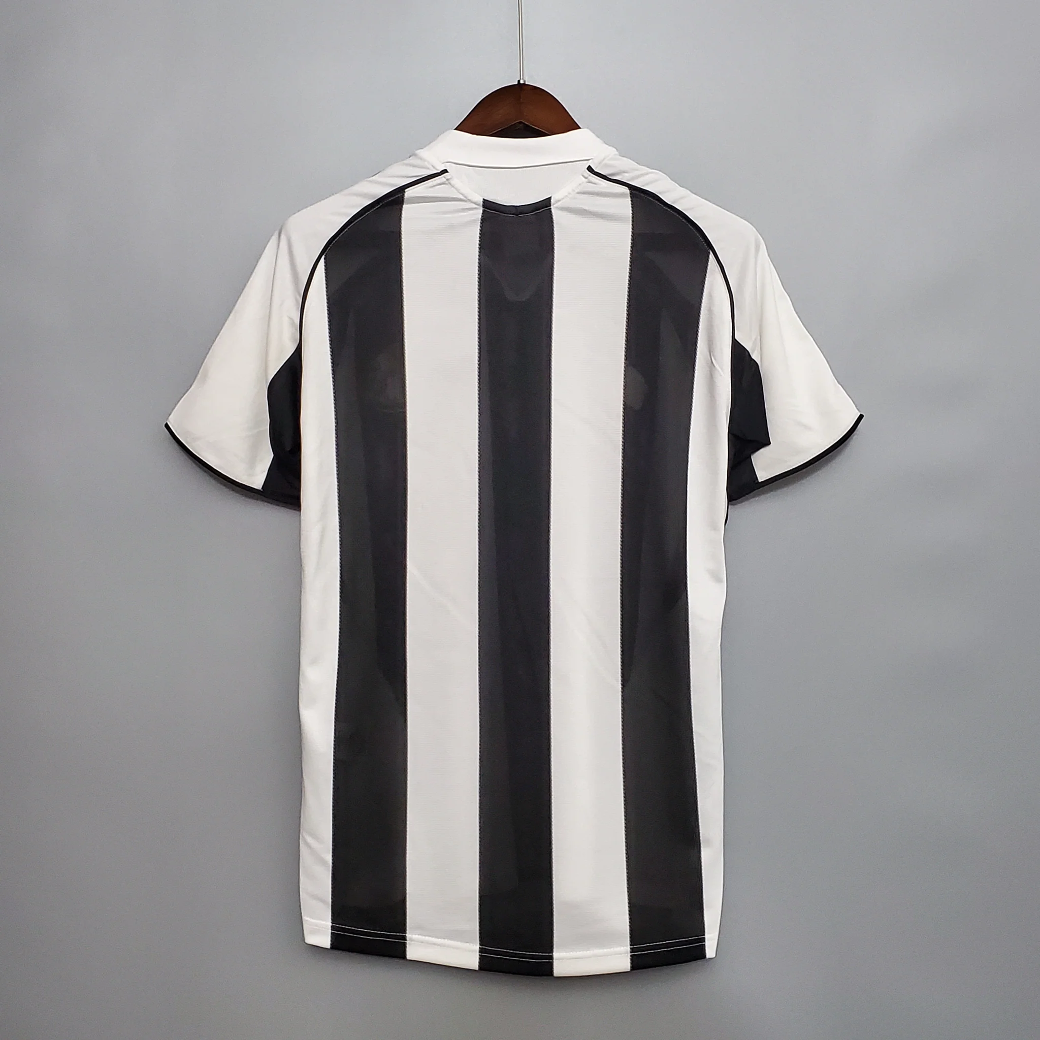 Retro NewCastle 2005/2006 ( Sân Nhà )