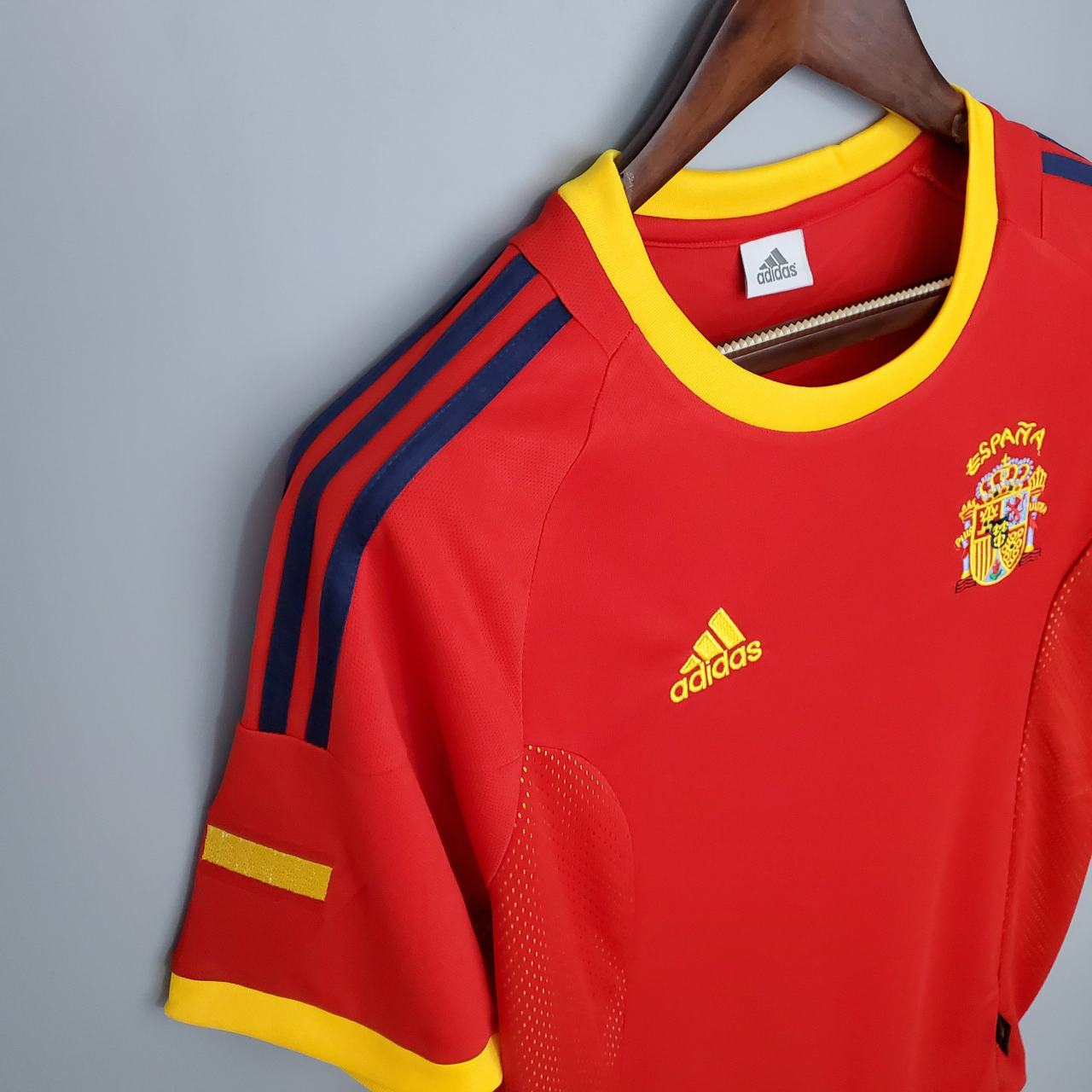 Retro Tây Ban Nha 2002 ( Sân Nhà )