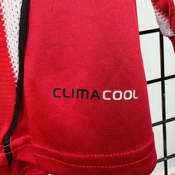 Retro Bayern Munich 2010/2011 Tay Dài ( Sân Nhà )