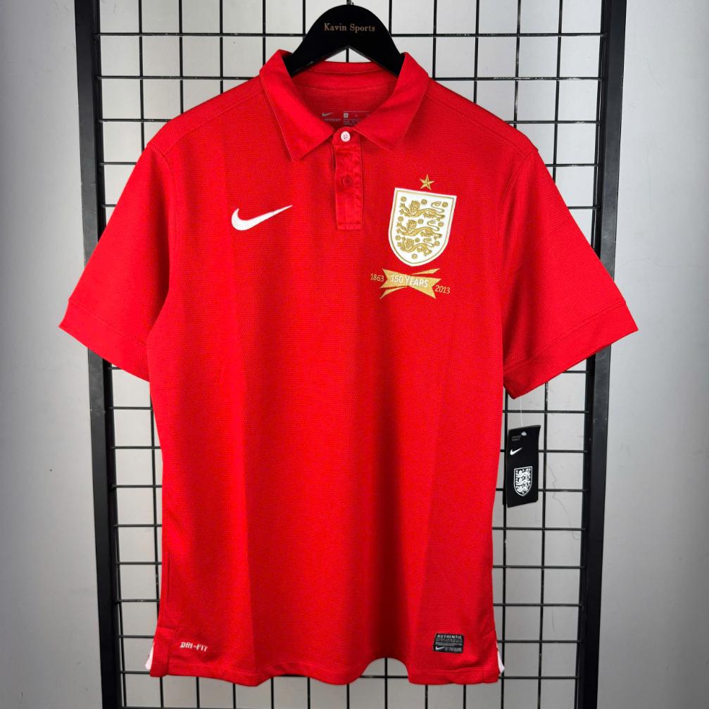 Retro Anh 2013 ( Sân Khách )