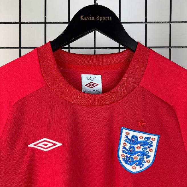 Retro Anh 2010 ( Sân Khách )