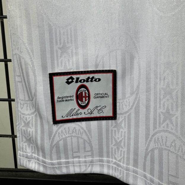 Retro Ac Milan 1997/1998 ( Sân Khách 3 )