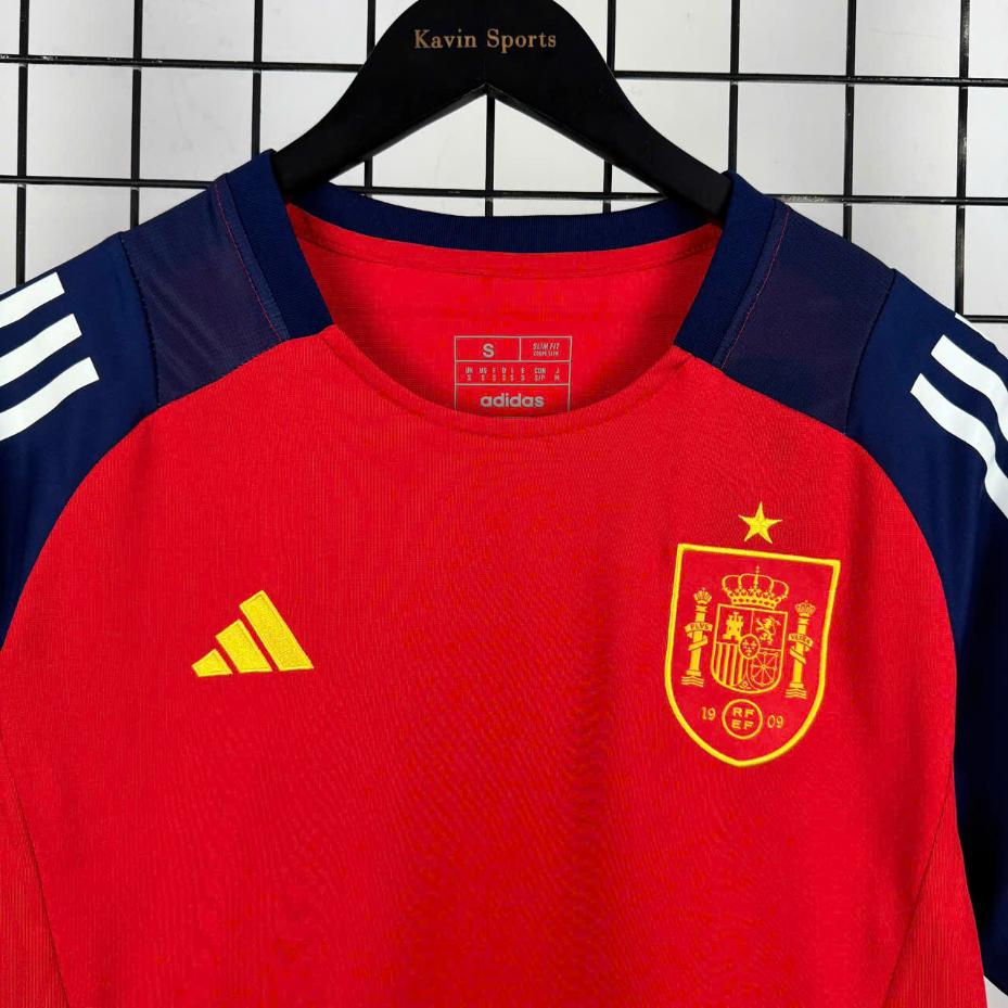 Fan Tây Ban Nha 2025 ( Training )