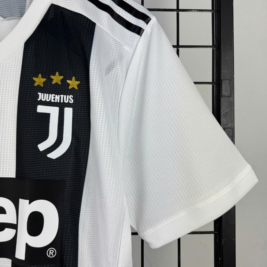 Retro Juventus 2018/2019 ( Sân Nhà )