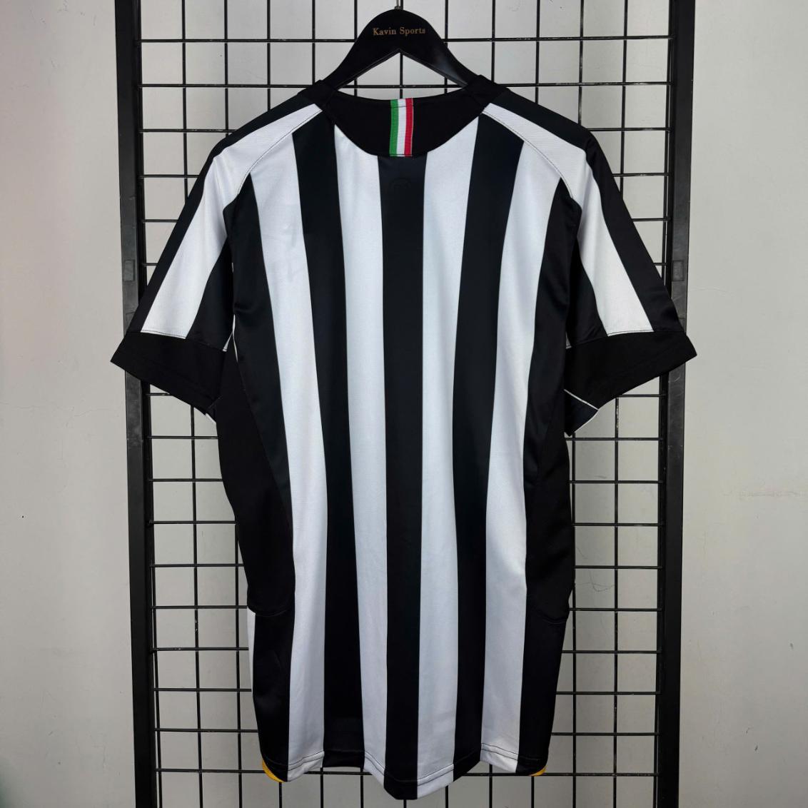 Retro Juventus 2005/2006 ( Sân Nhà )