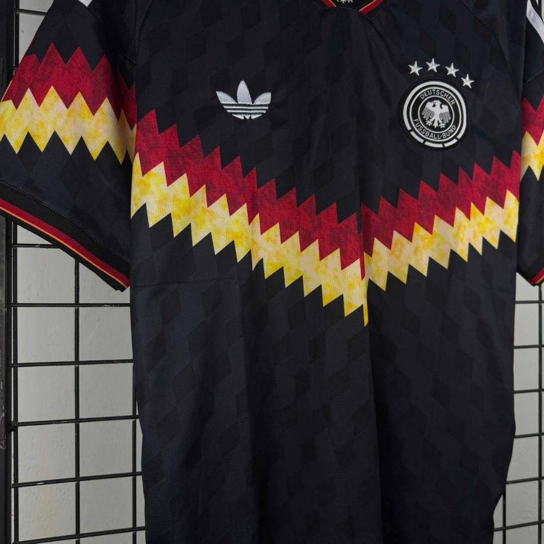 Áo Fan Đức 2026 ( Retro Black )
