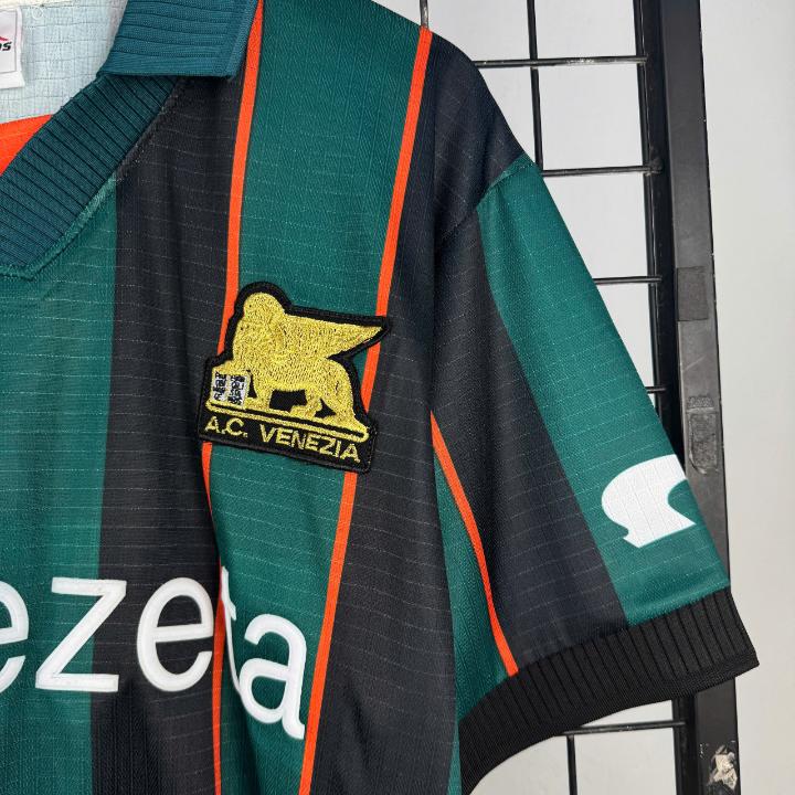 Retro Venezia 1999/2000 ( Sân Nhà )