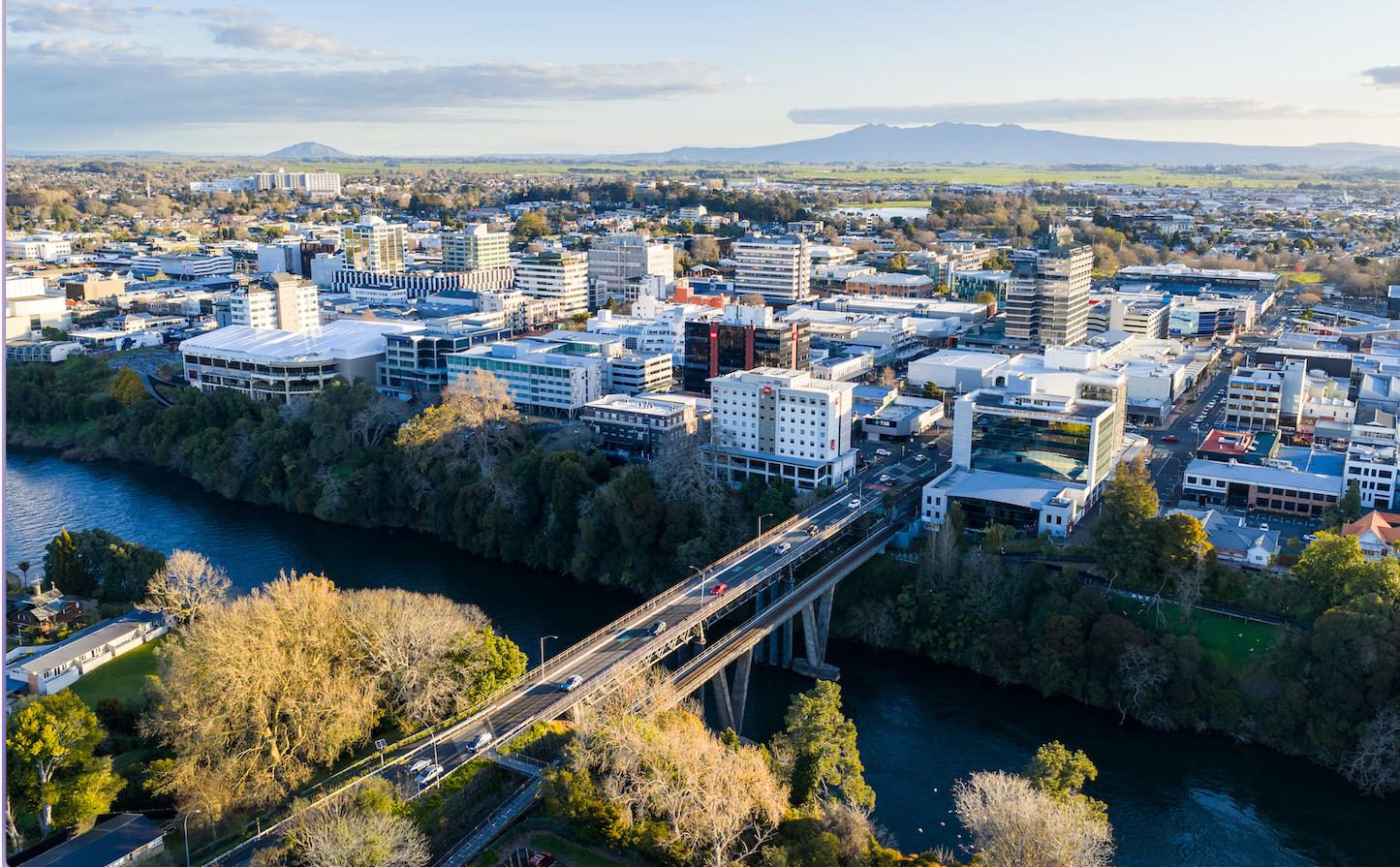 Toàn cảnh thành phố Hamilton bên sông Waikato, một trong những thành phố đẹp ở New Zealand