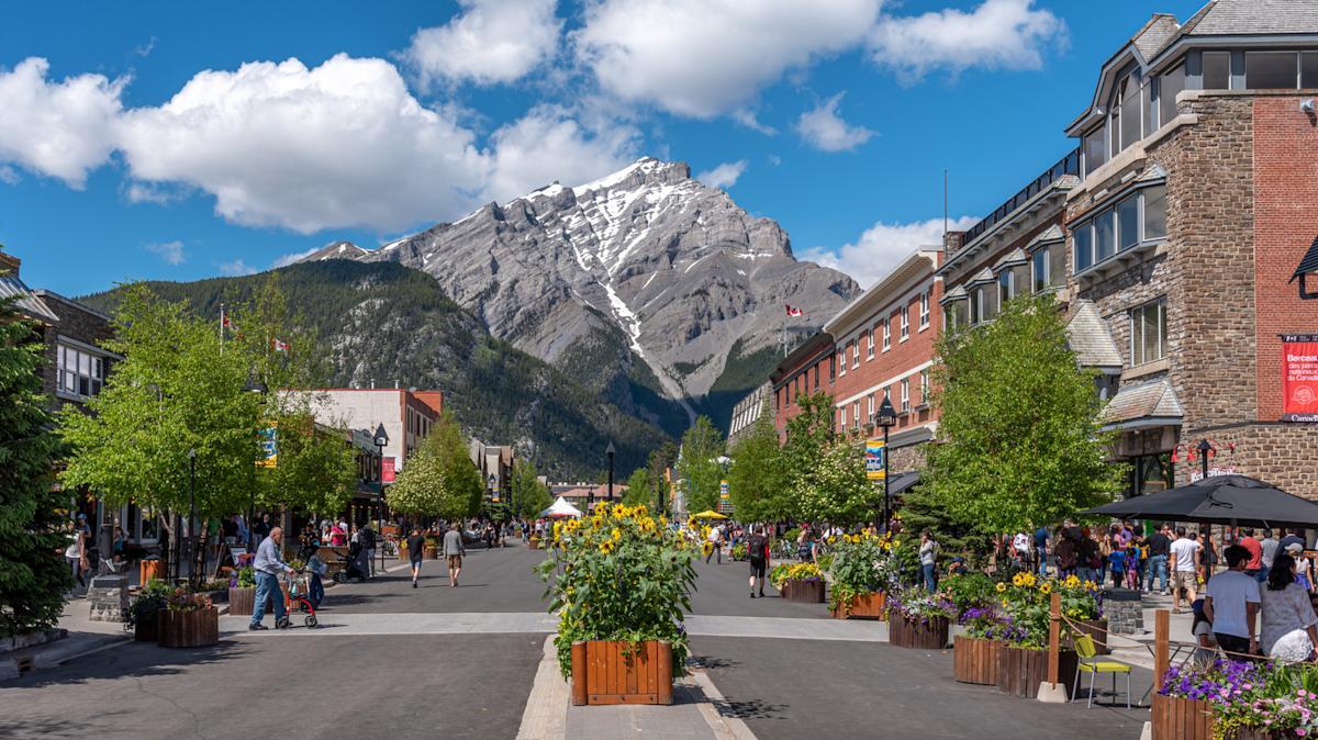 Lựa chọn thời điểm phù hợp để du lịch nội địa canada