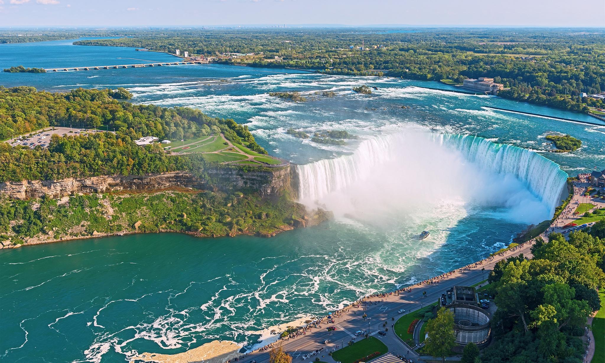 Toronto và thác Niagara khi du lịch nội địa Canada