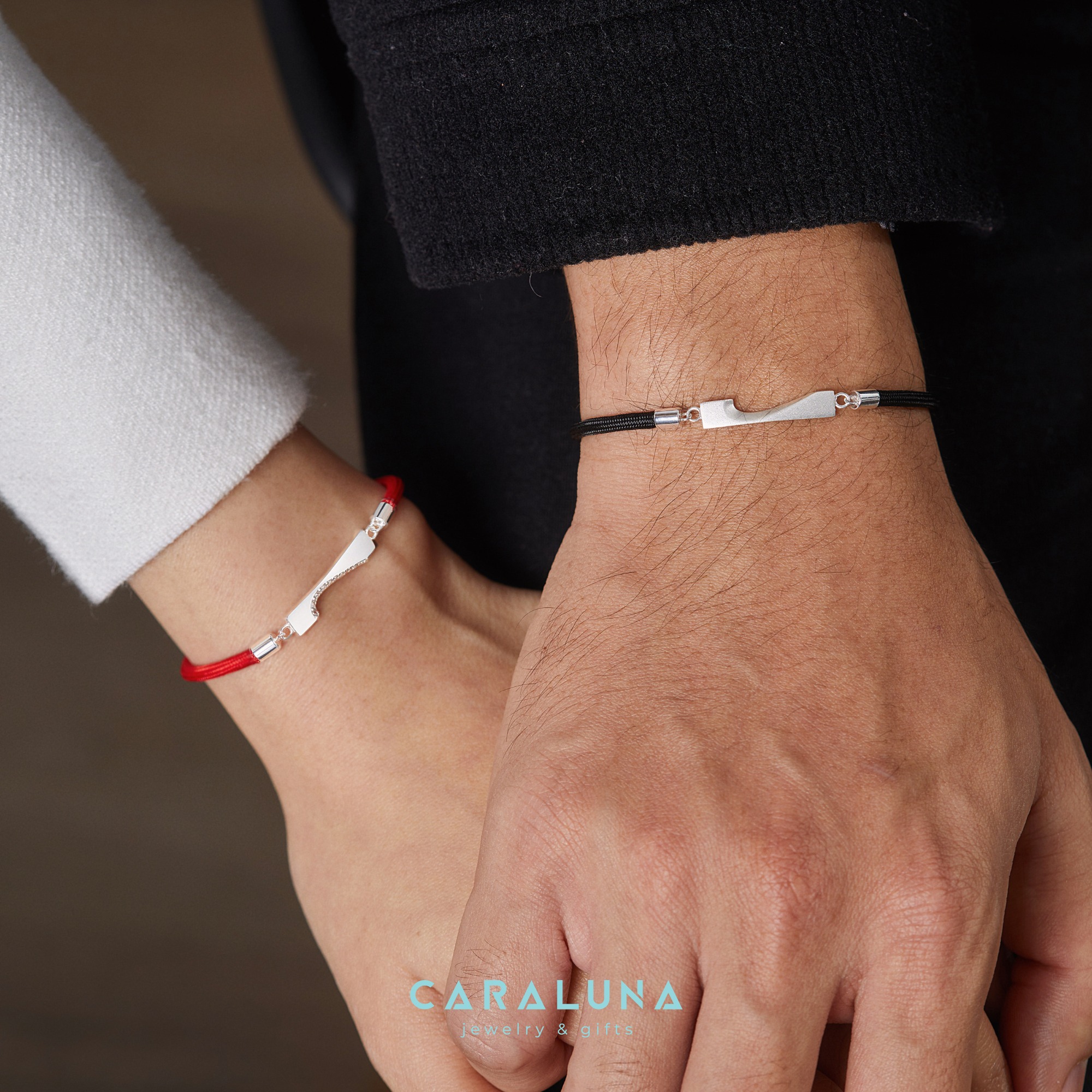 Top 5 mẫu vòng tay đôi đáng mua tại Cara Luna