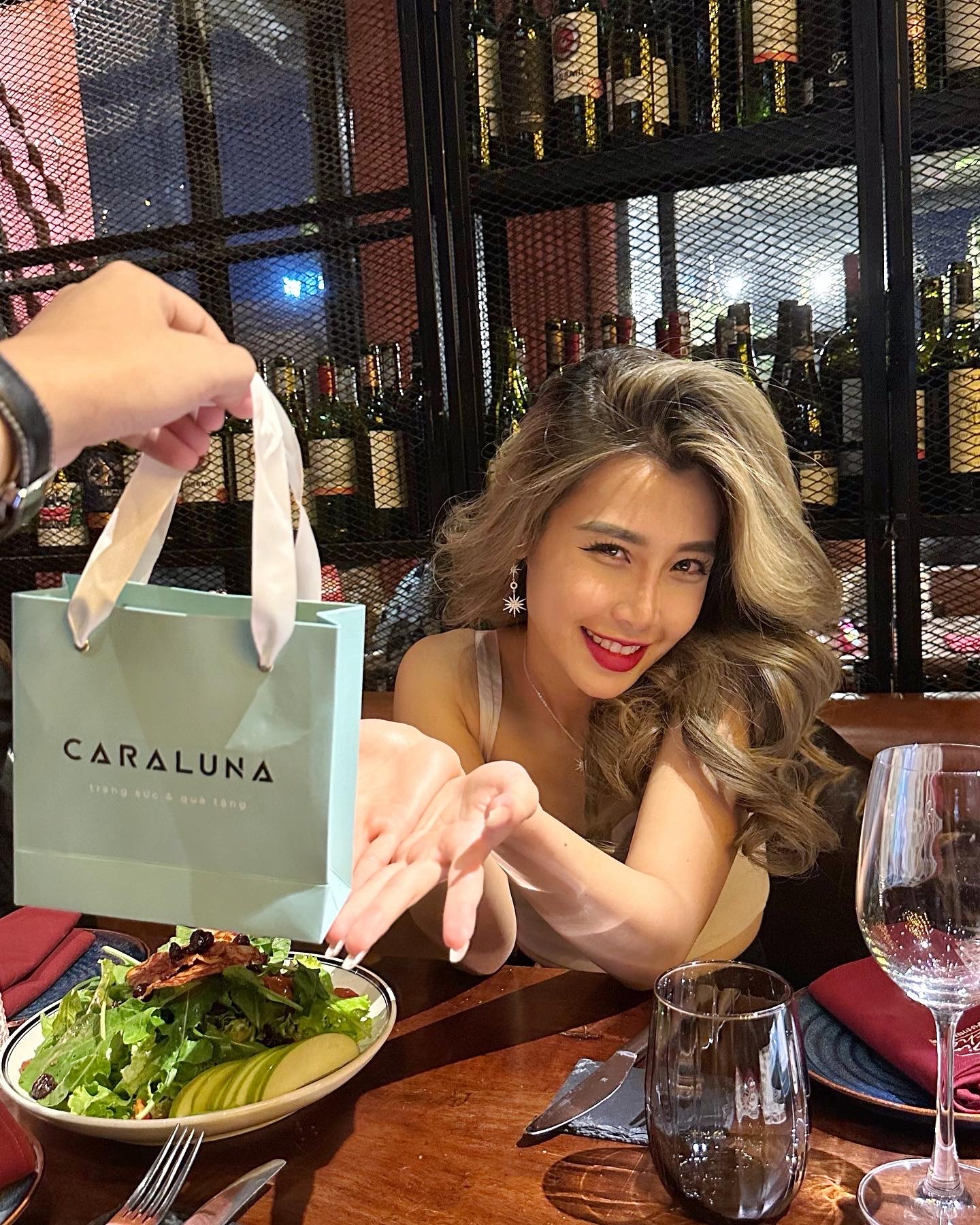 Quà tặng bạn gái 20/10 các anh nên chọn gì?