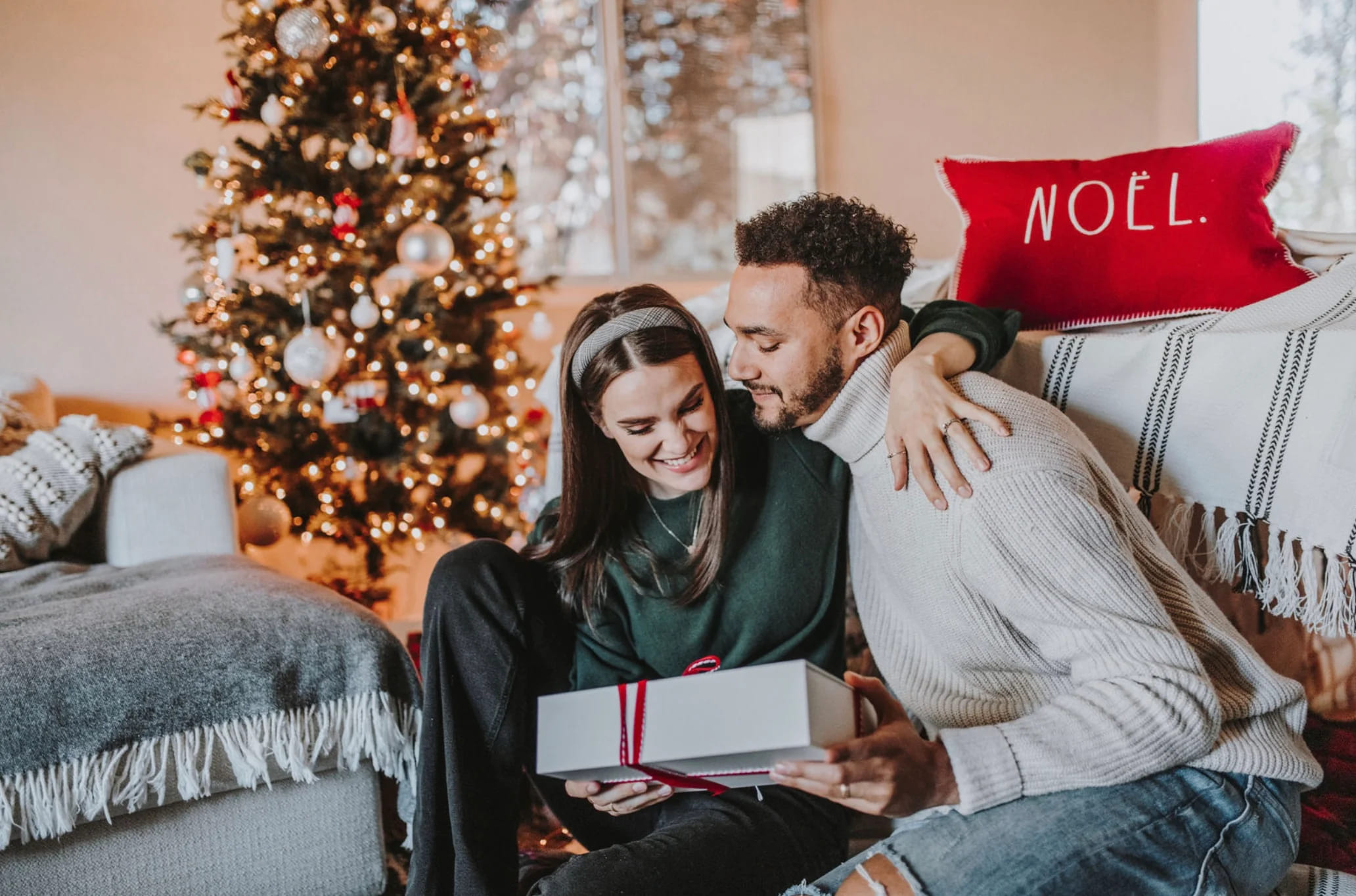 Gợi ý 28+ quà Noel cho người yêu khiến nửa kia nhớ mãi