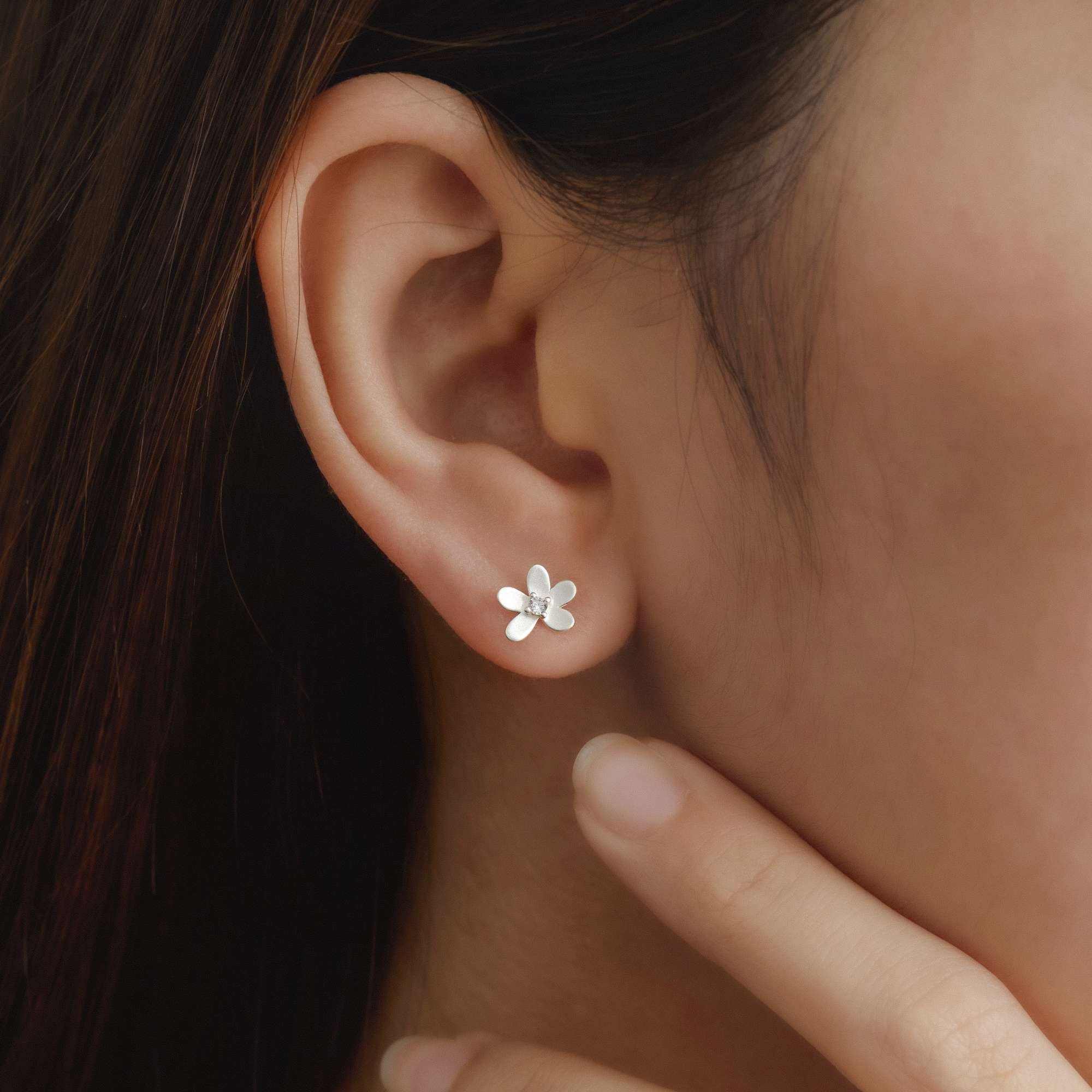 Trang sức giúp vẻ đẹp của các nàng được tôn vinh