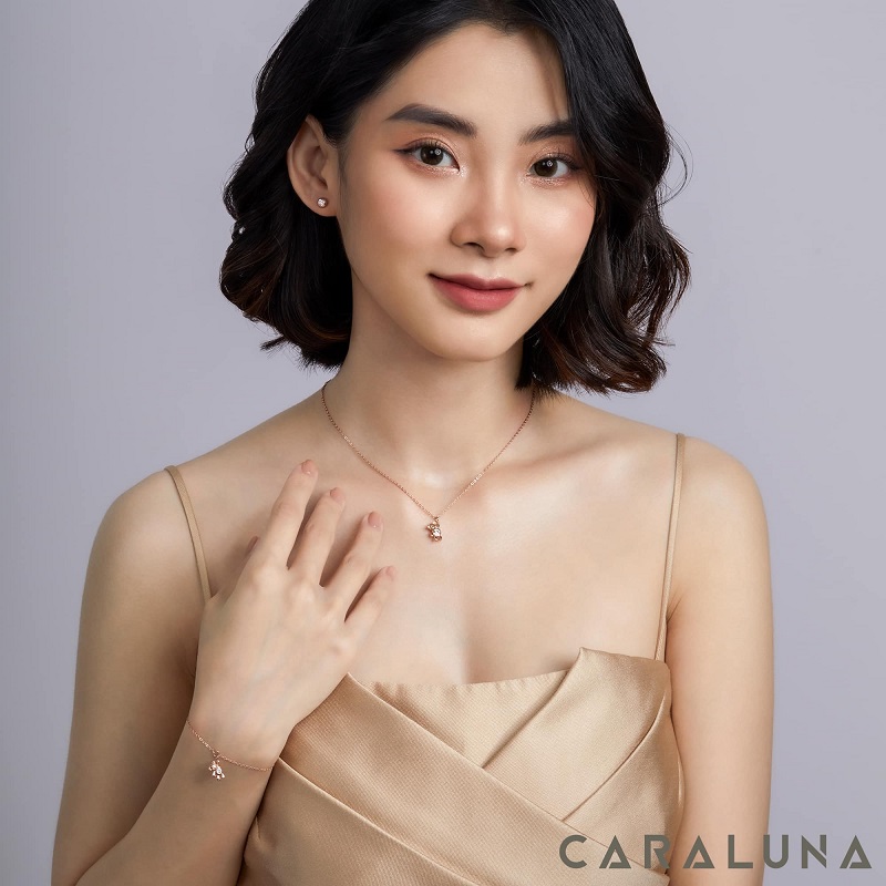 Trang sức lắc tay tặng bạn gái