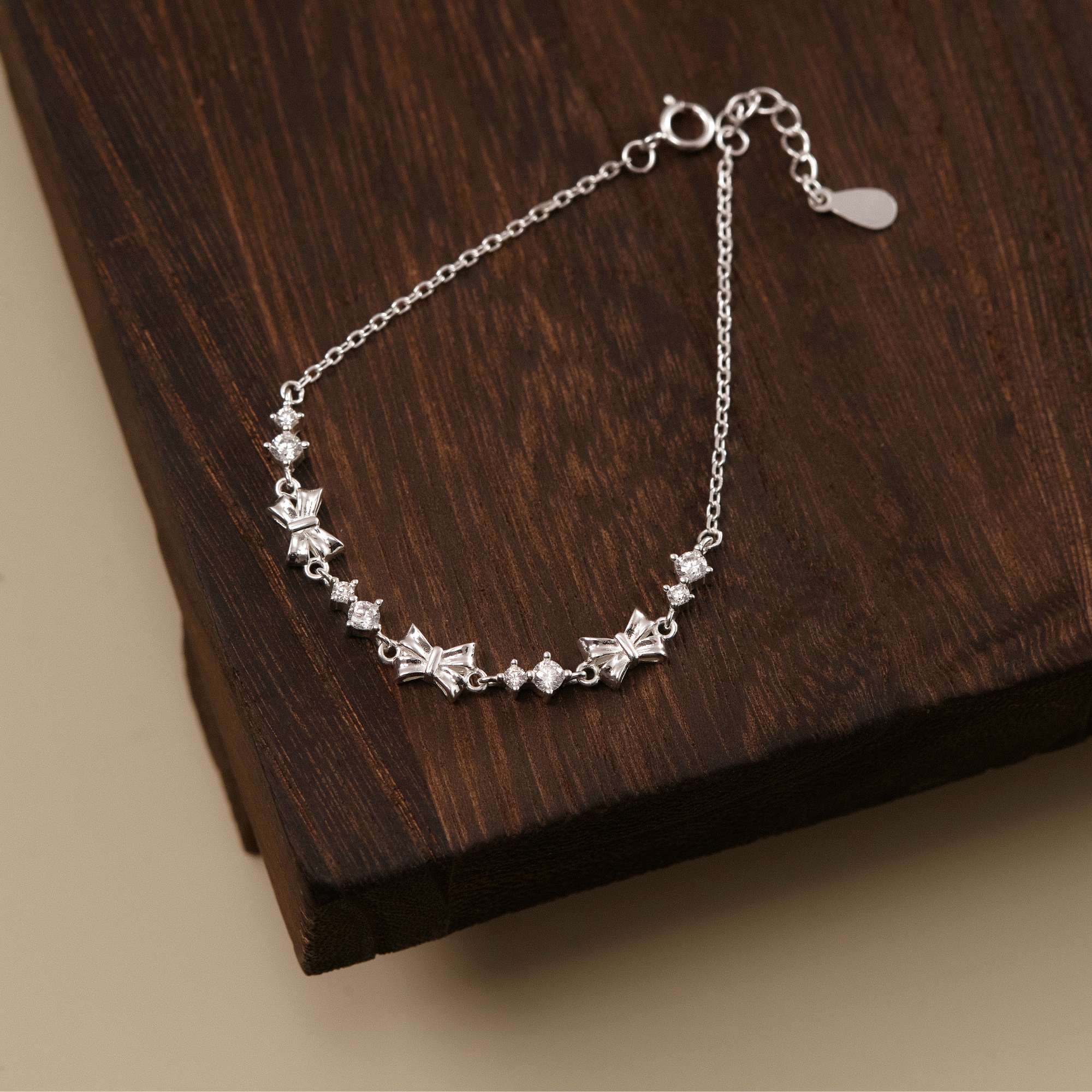 Lắc Tay Bạc 925 Nơ Xinh Đính Đá Cách Điệu - VCB523