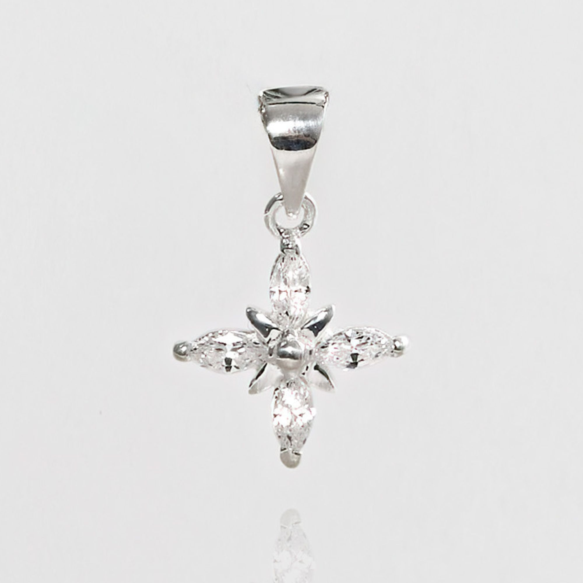 Mặt Dây Chuyền Bạc 925 Hình Cỏ 4 Lá/ Ngôi Sao 4 Cánh Đính Đá Star Stone Pendant - VCP02