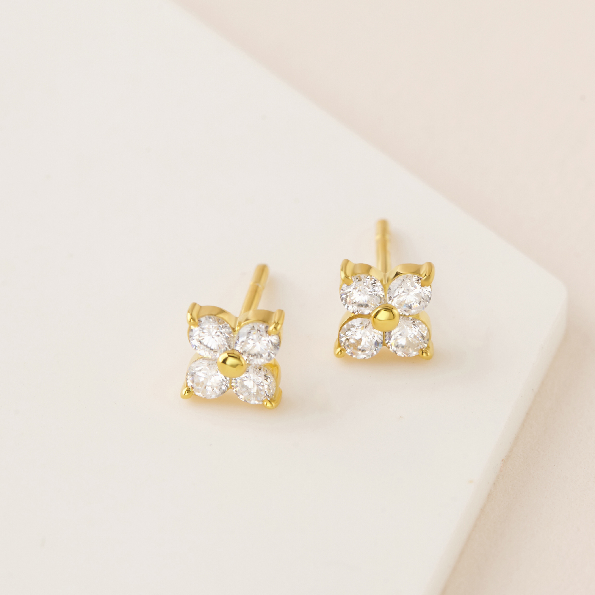 Khuyên Tai Bạc 925 Dáng Nụ Hình Hoa 4 Cánh Đính Đá Tiny Stud - VCE08
