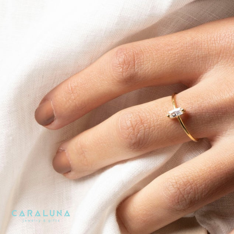 Nhẫn Bạc 925 Mặt Đá Baguette Dọc Dainty Lady - BR47