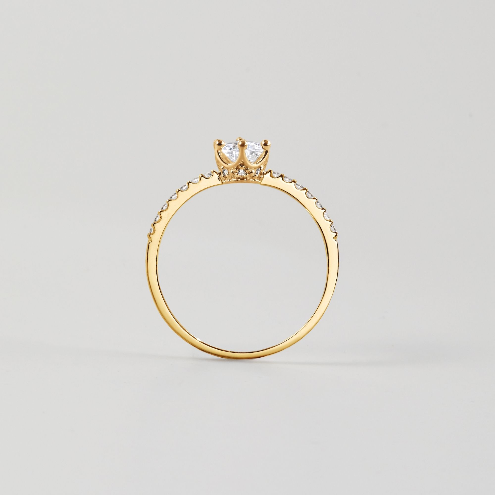 Quà Tặng 8/3 Nhẫn Vàng 10K Dáng Vương Miện Đính Kim Cương Moissanite - VCR33V