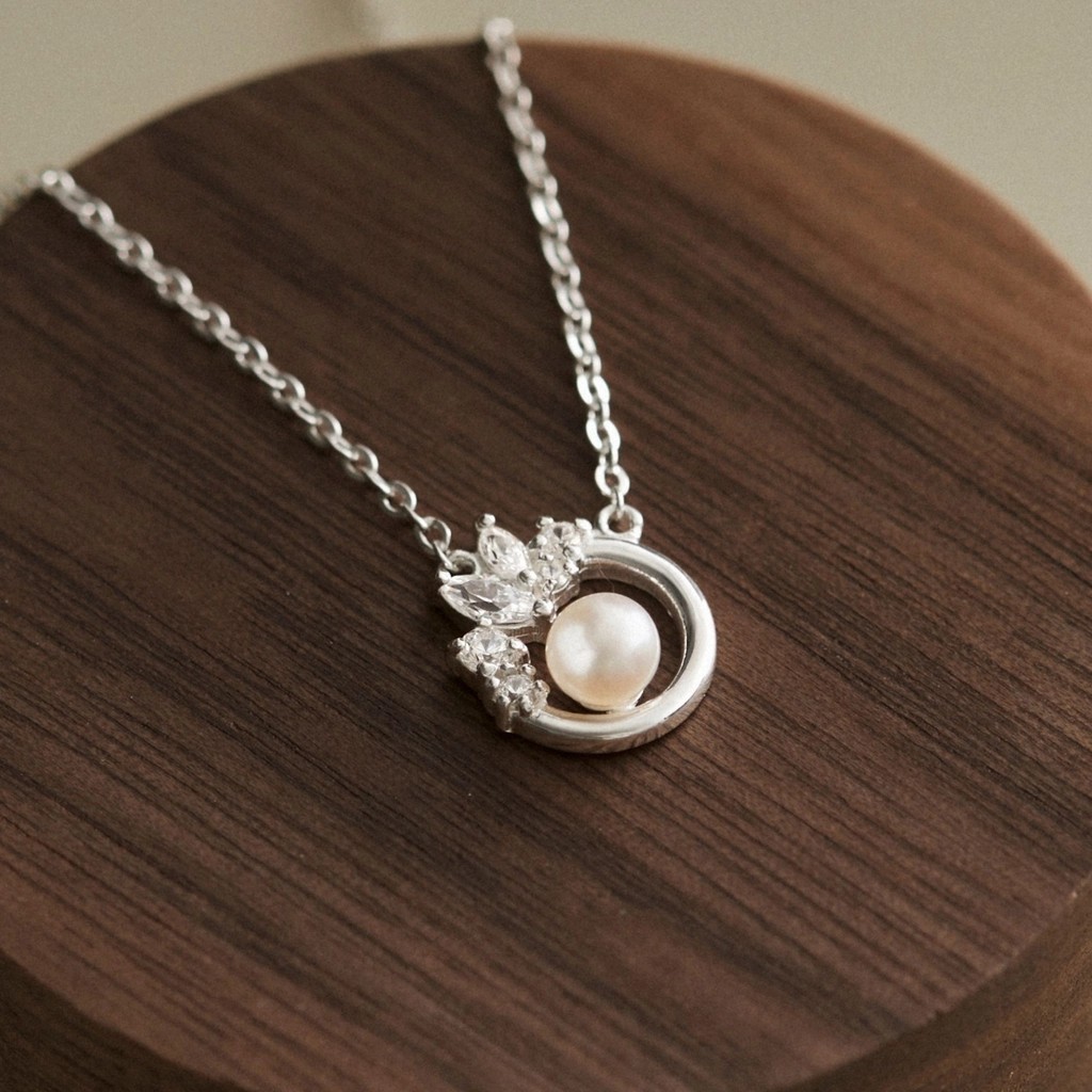 Dây Chuyền Bạc 925 Ngọc Trai Đính Đá Viền Pearl Stone Circle - VCN13