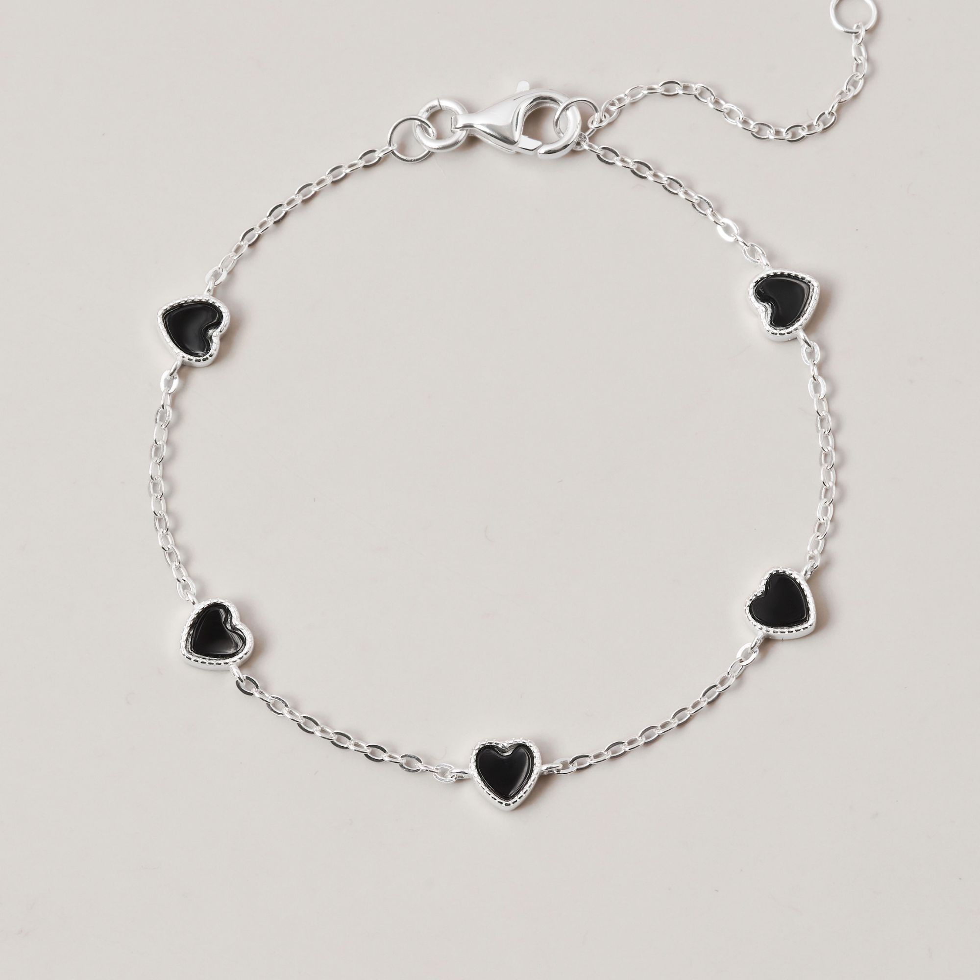 Lắc Tay Bạc 925 Đính 5 Charm Trái Tim Đá Onyx Đen Tự Nhiên - VCB507