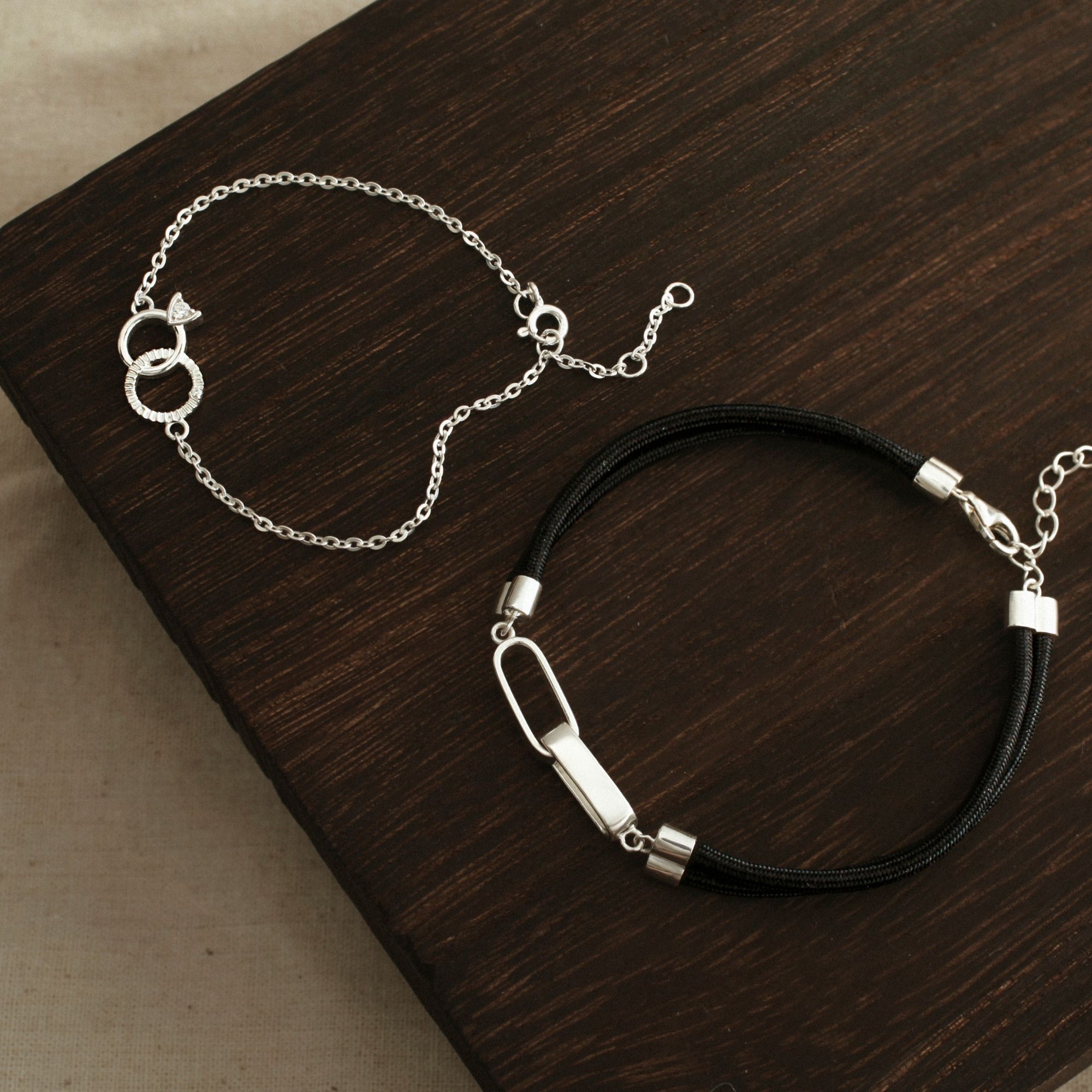 ( Một Cặp ) Lắc Tay Bạc 925 Vòng Tròn Gắn Kết Và Lắc Tay Bạc 925 Charm Nhẫn Đôi Đính Đá VYB66 - LDB28