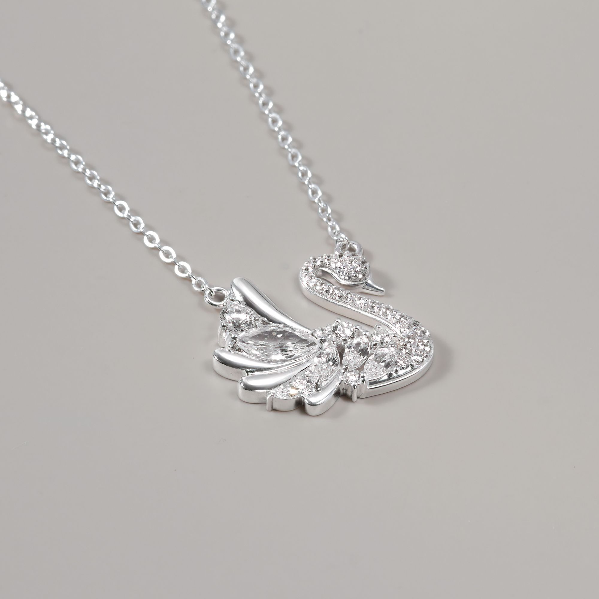 Dây Chuyền Bạc 925 Hình Thiên Nga Đính Đá Lấp Lánh Pretty Swan - VGN09