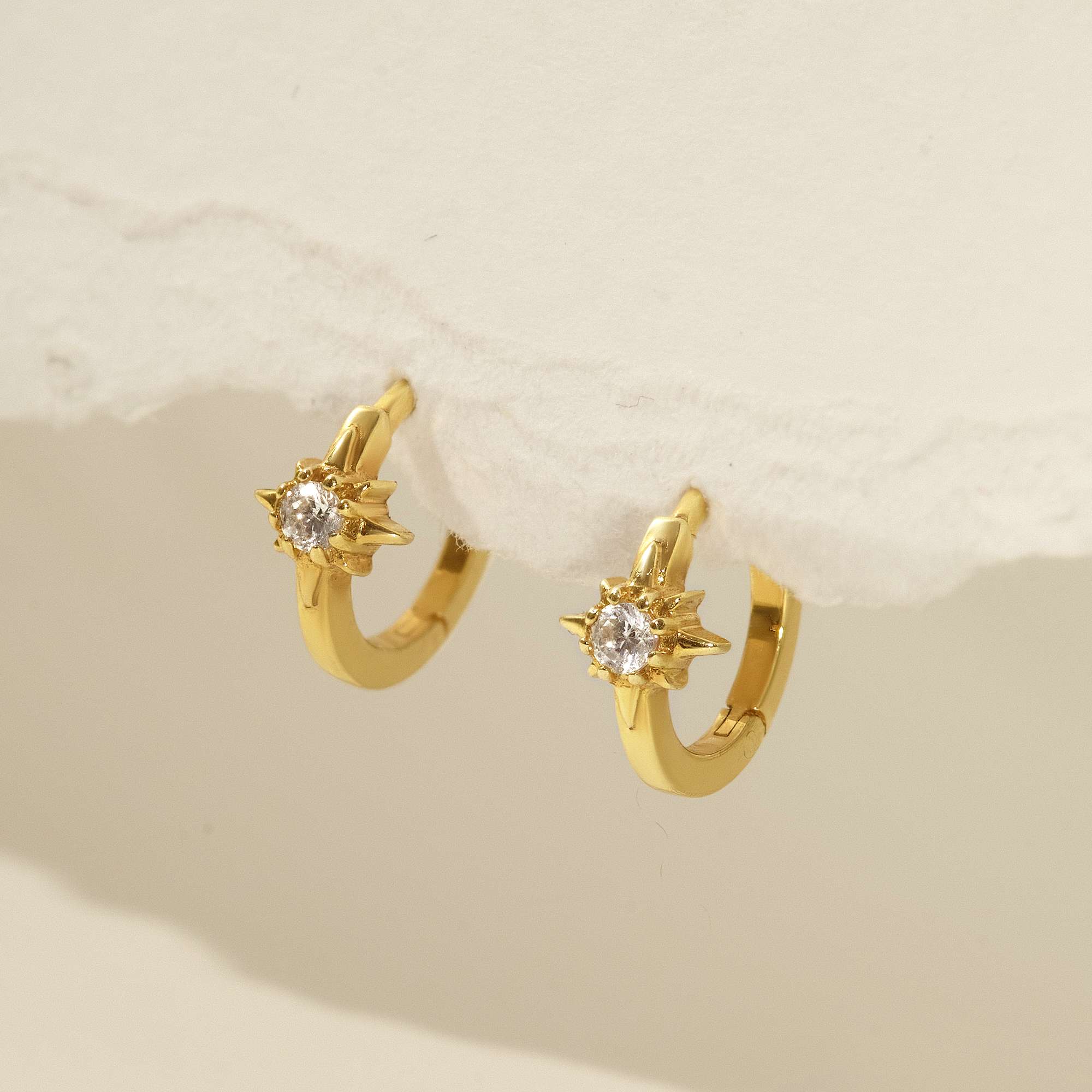 Khuyên Tai Hoop Bạc 925 Sao 8 Cánh Đính Đá - ODE362