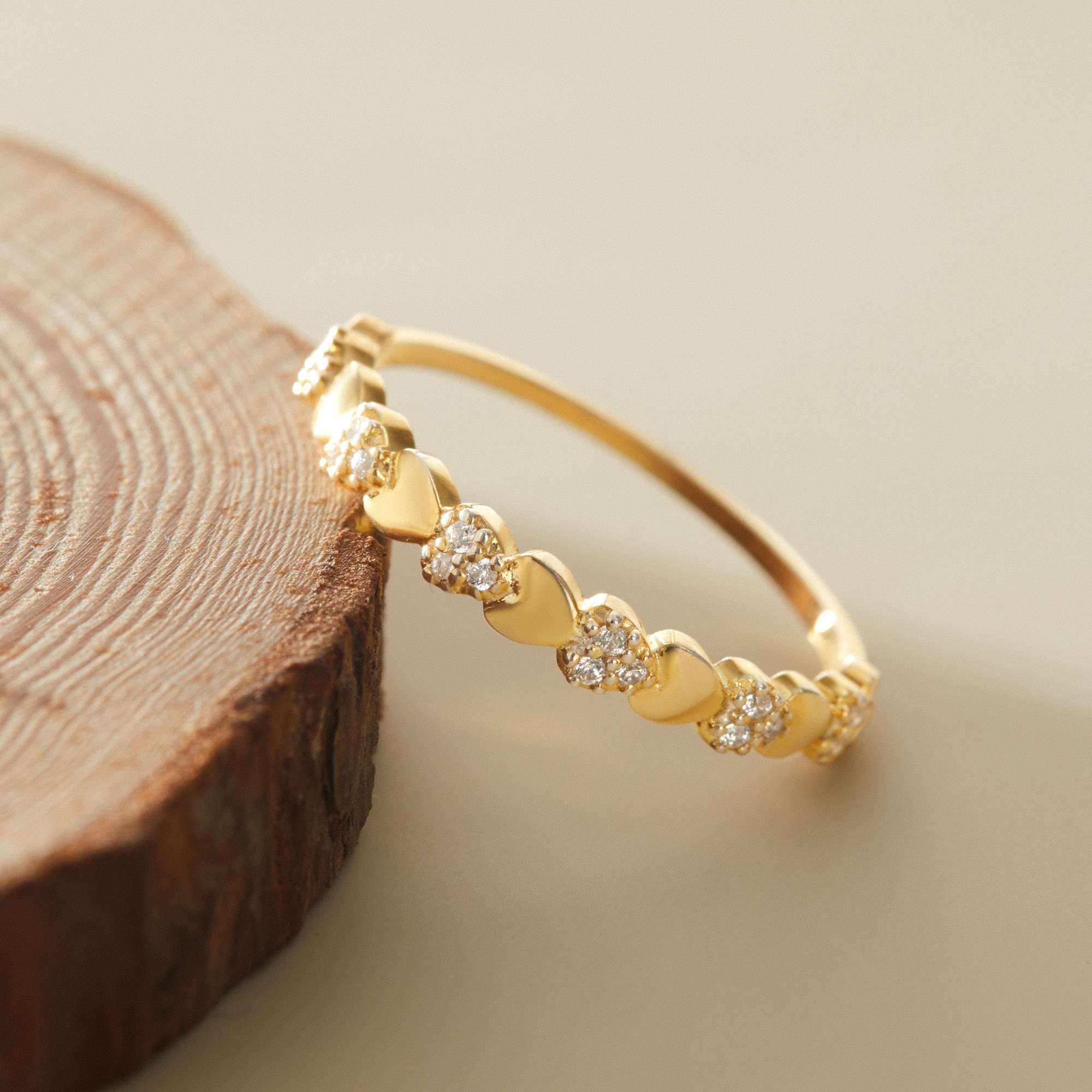 Nhẫn Bạc 925 Trái Tim Đính Đá Xen Kẽ 1/2 Vòng Nhẫn - ODR265