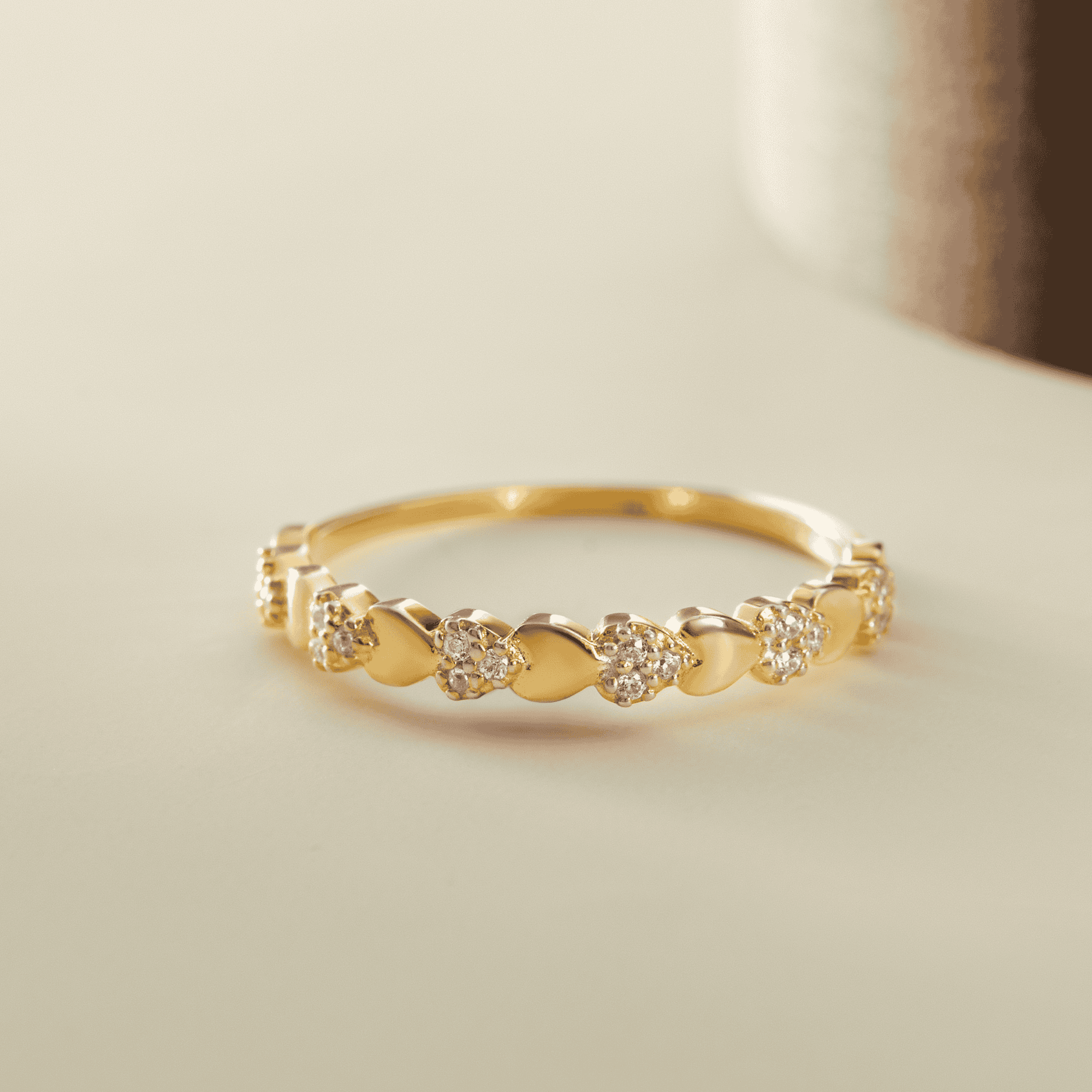 Nhẫn Bạc 925 Trái Tim Đính Đá Xen Kẽ 1/2 Vòng Nhẫn - ODR265