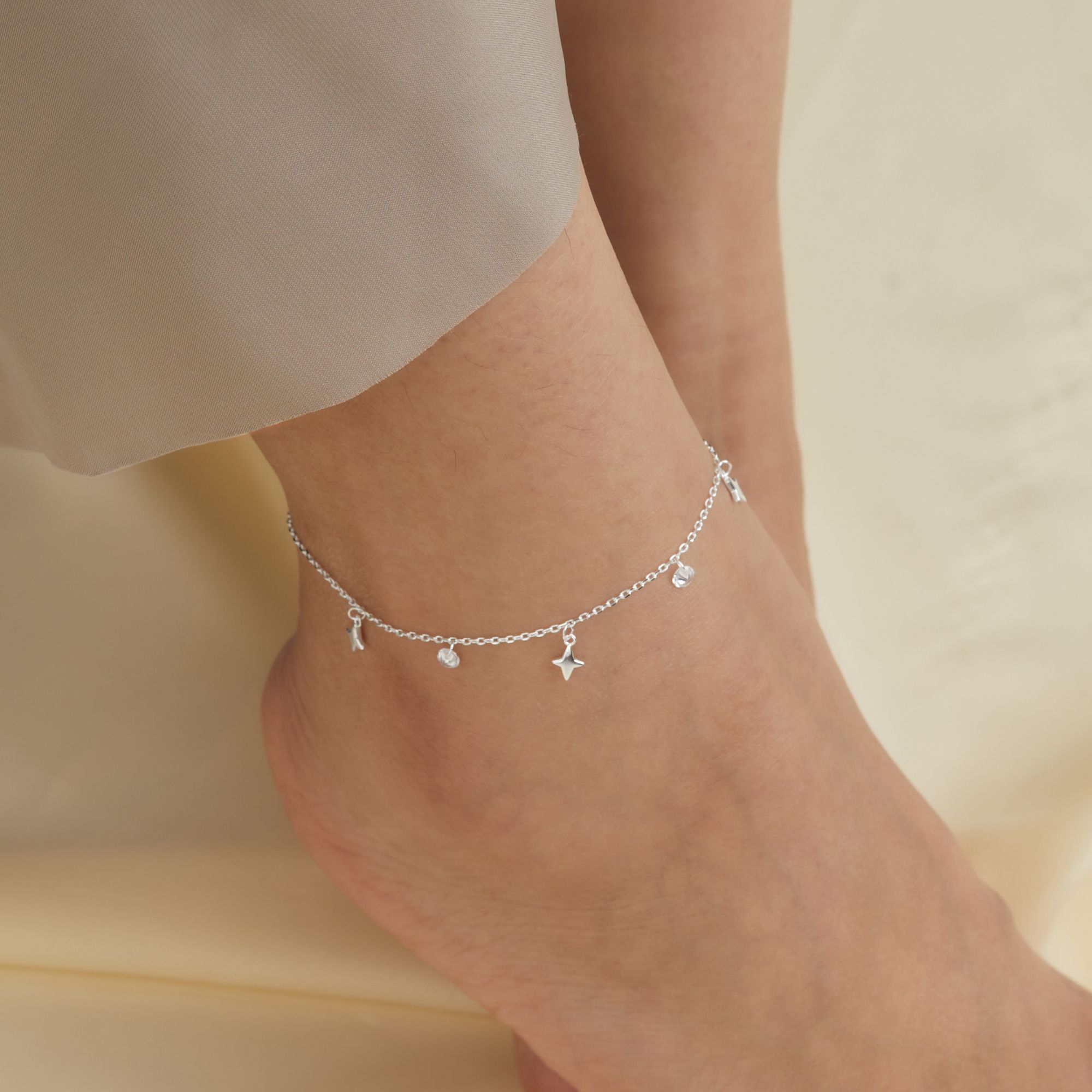 Quà Tặng 8/3 Lắc Chân Bạc 925 Charm Cỏ 4 Lá/ Sao 4 Cánh Xen Kẽ Charm Tròn Đính Đá - VCA501