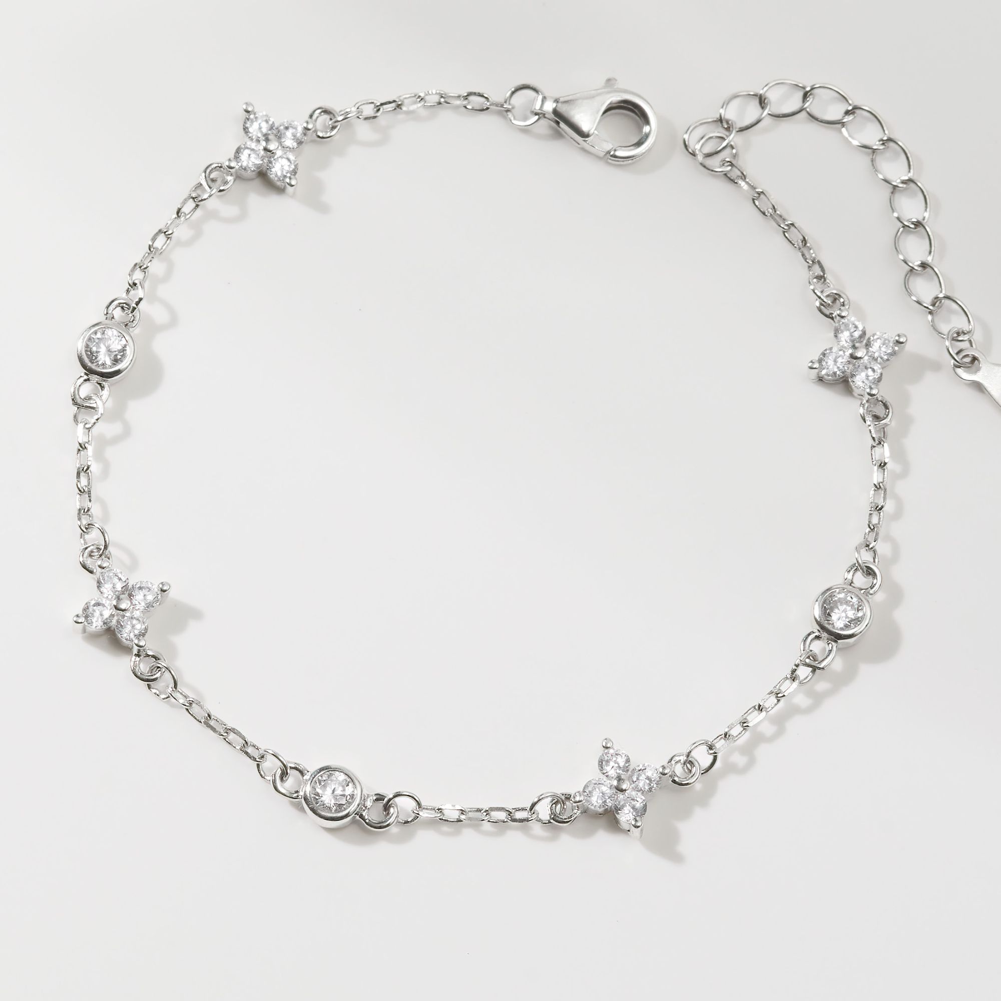 Quà Tặng 8/3 Lắc Tay Bạc 925 Charm Cỏ 4 Lá Xen Kẽ Charm Tròn Đính Đá - VCB510