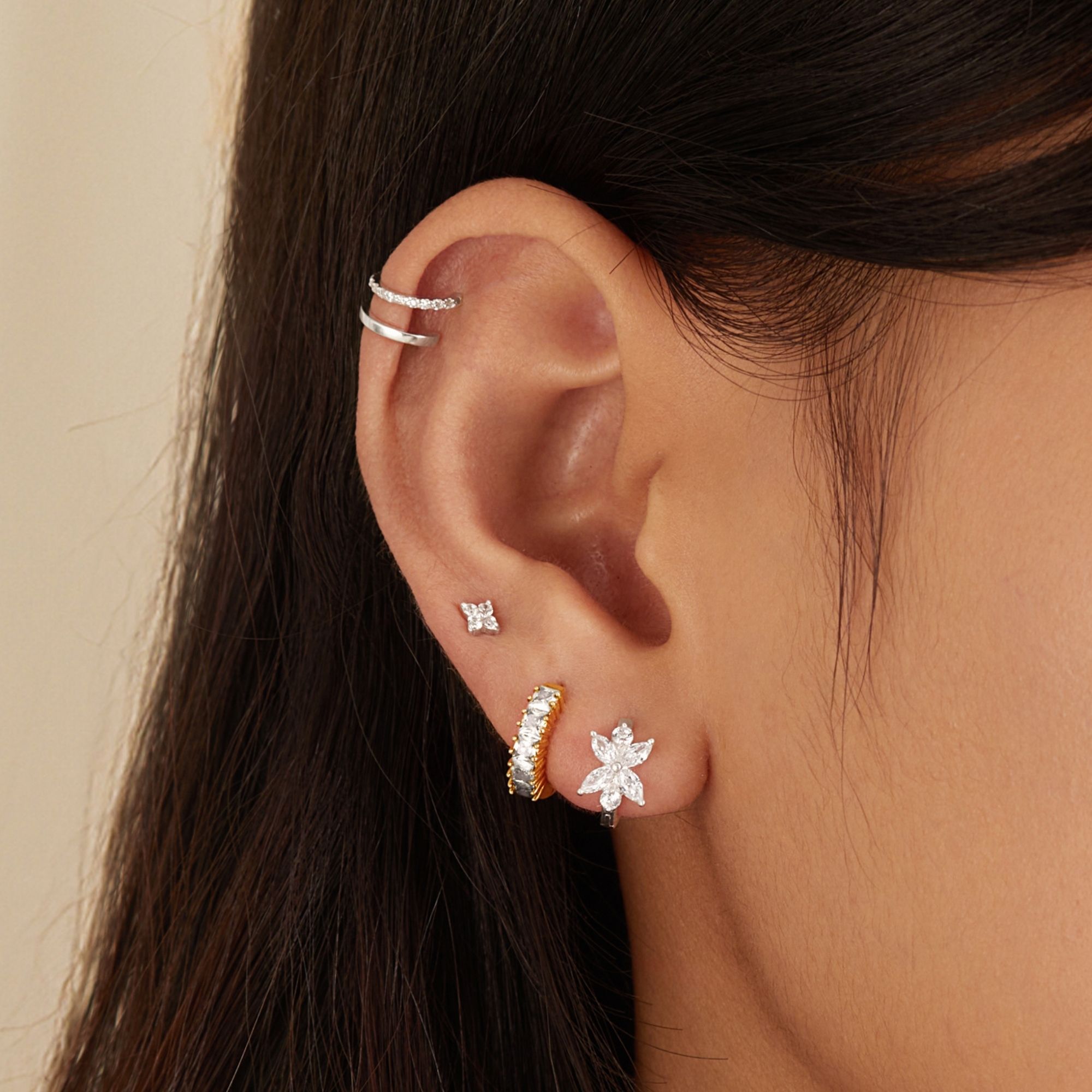 (1 Cái)Khuyên Tai Hoop Huggies Bạc 925 Đính Đá Vuông Chạy Dọc Khuyên Baguette Stone Stud - VCE11-L