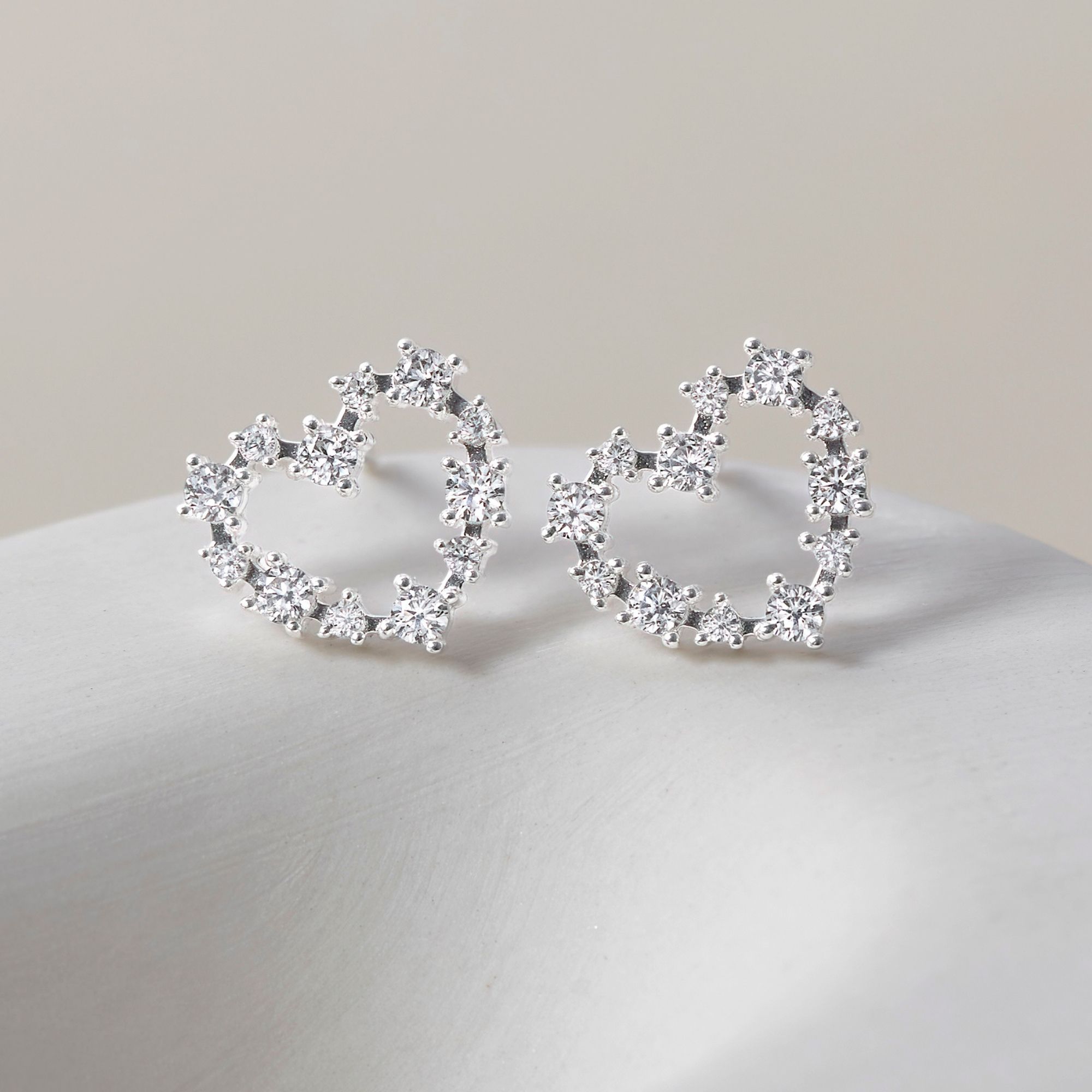 Khuyên Tai Stud Bạc 925 Hình Trái Tim Đính Đá CARA LUNA - Tiny Heart Stud - VCE23