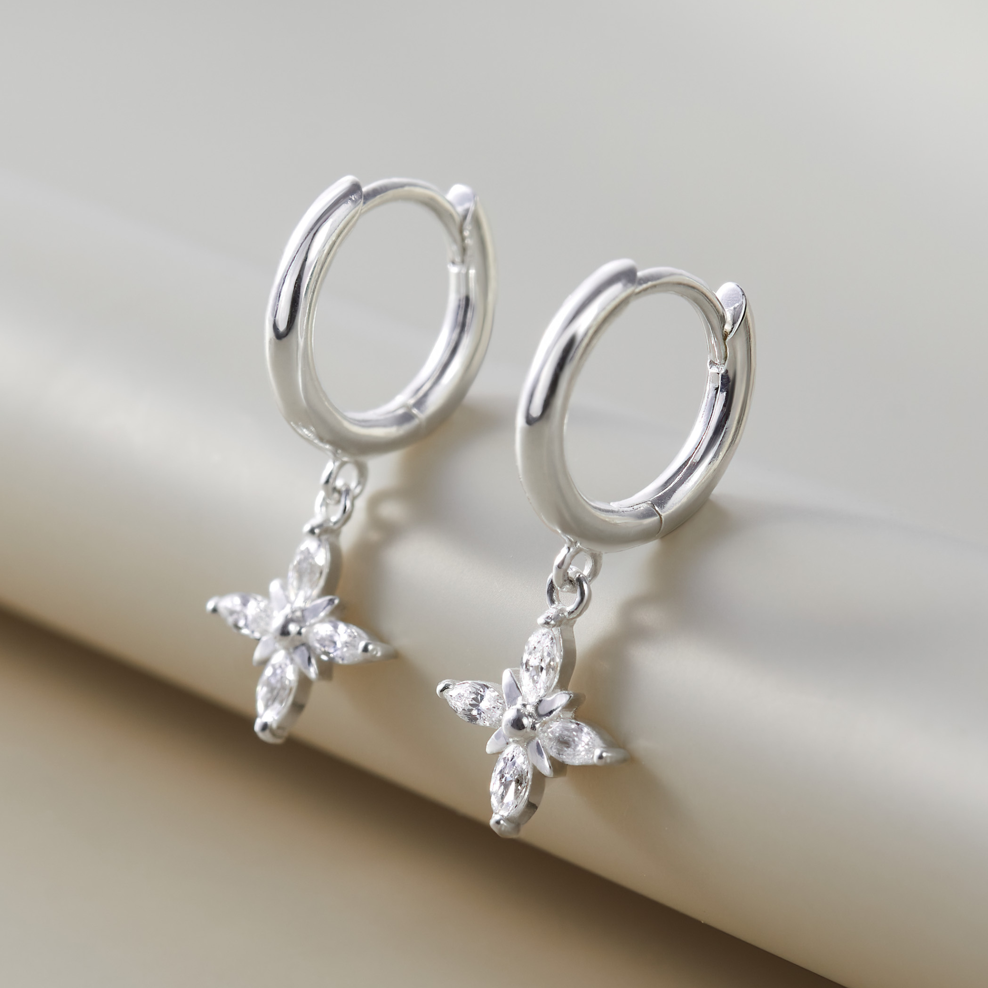 Khuyên Tai Bạc 925 Hình Cỏ 4 Lá/ Ngôi Sao 4 Cánh Đính Đá CARA LUNA Star Stone Hoop Drop - VCE35