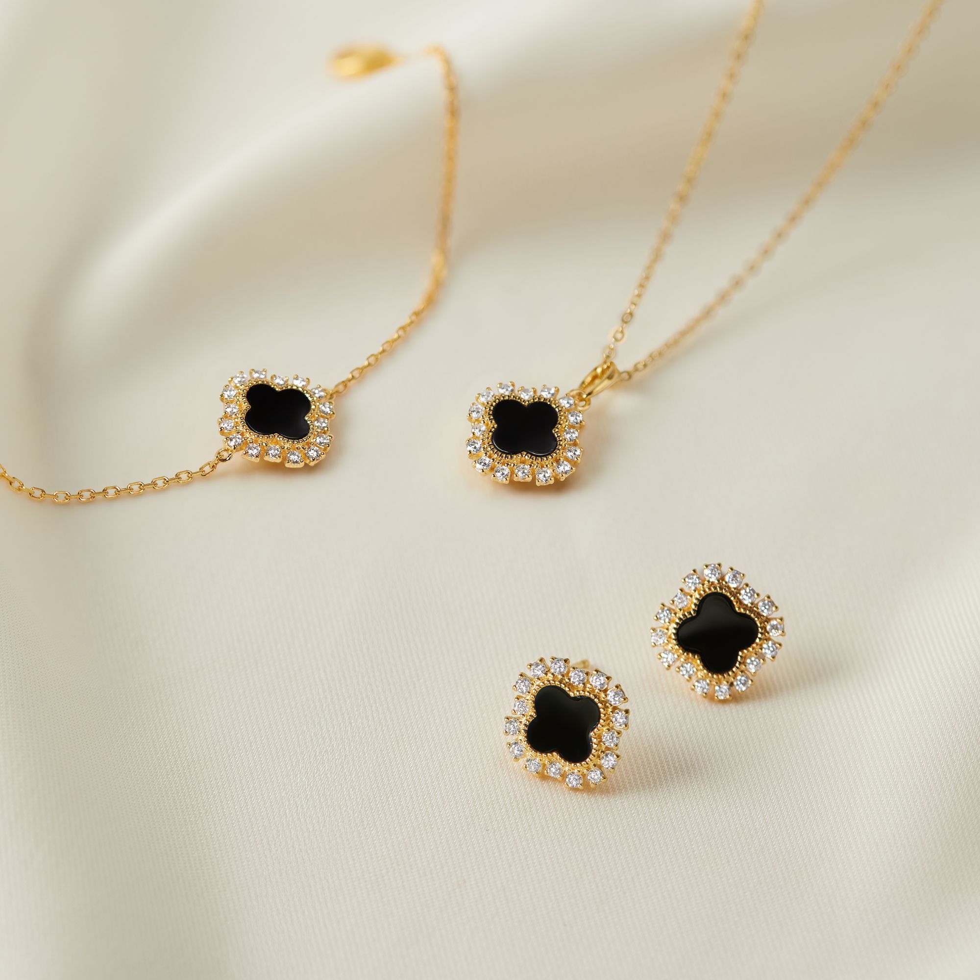 Bông Tai Bạc 925 Cỏ 4 Lá Đá Onyx Đen 4 Leaf Clover - VCE36