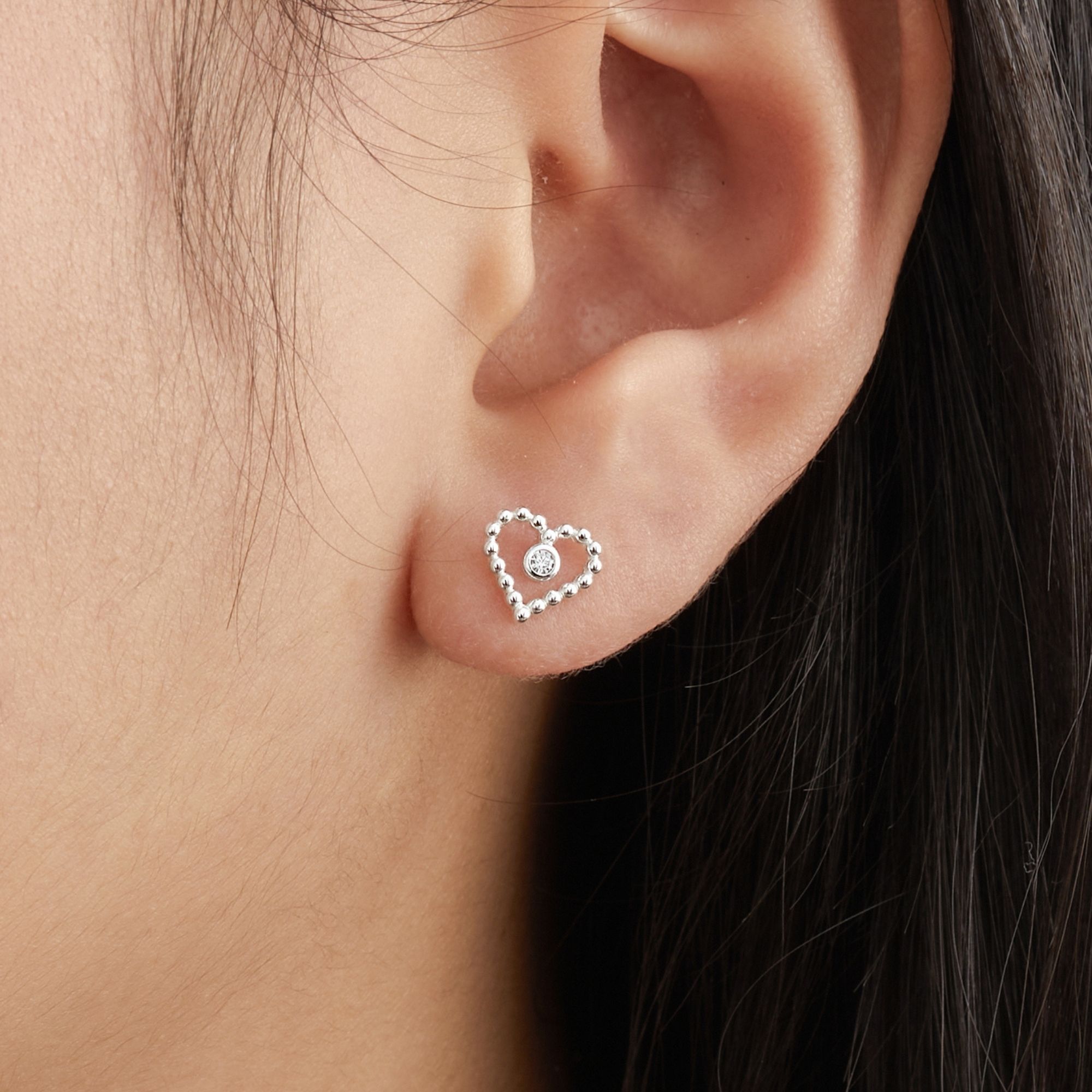 Quà Tặng 8/3(1 Cái) Bông Tai Nụ Bạc 925 Trái Tim Gắn Đá Tròn Lấp Lánh - VCE510-L