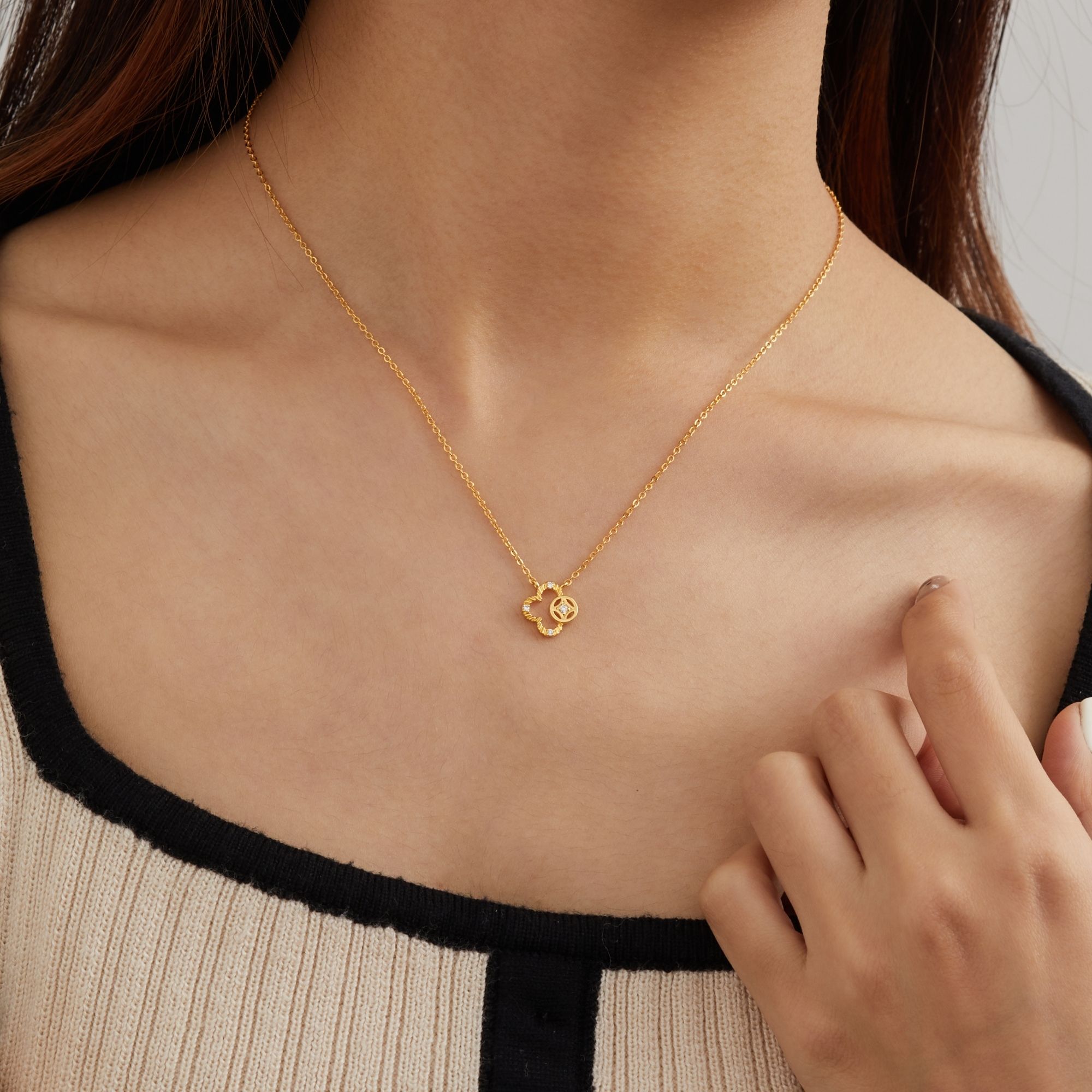 Dây Chuyền Vàng 10K Kim Tiền Tài Lộc Đính Kim Cương Moissanite - VCN37V