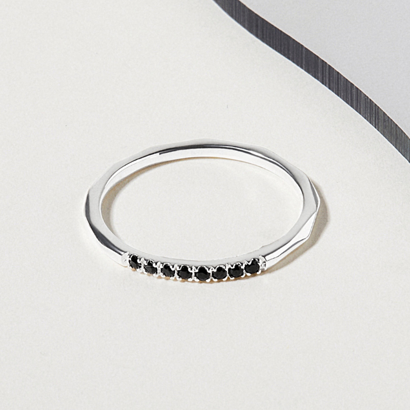Nhẫn Bạc 925 Mảnh Đính Đá Đen Tiny Ring - VCR09