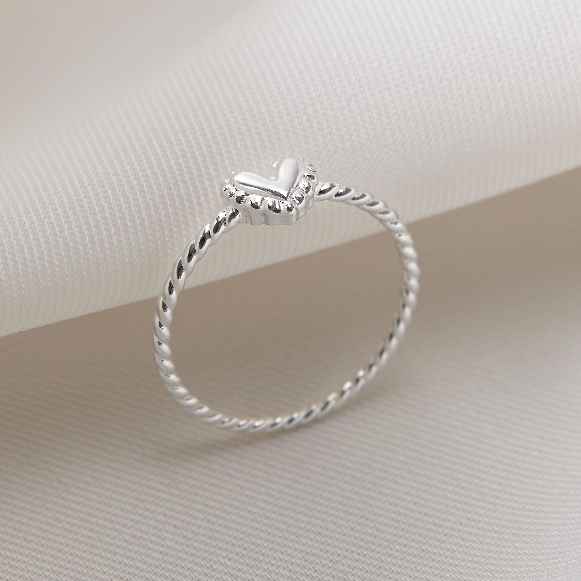 Nhẫn Bạc 925 Hình Trái Tim Nhỏ Viền Bèo Nhún CARA LUNA - Tiny Heart - VCR21