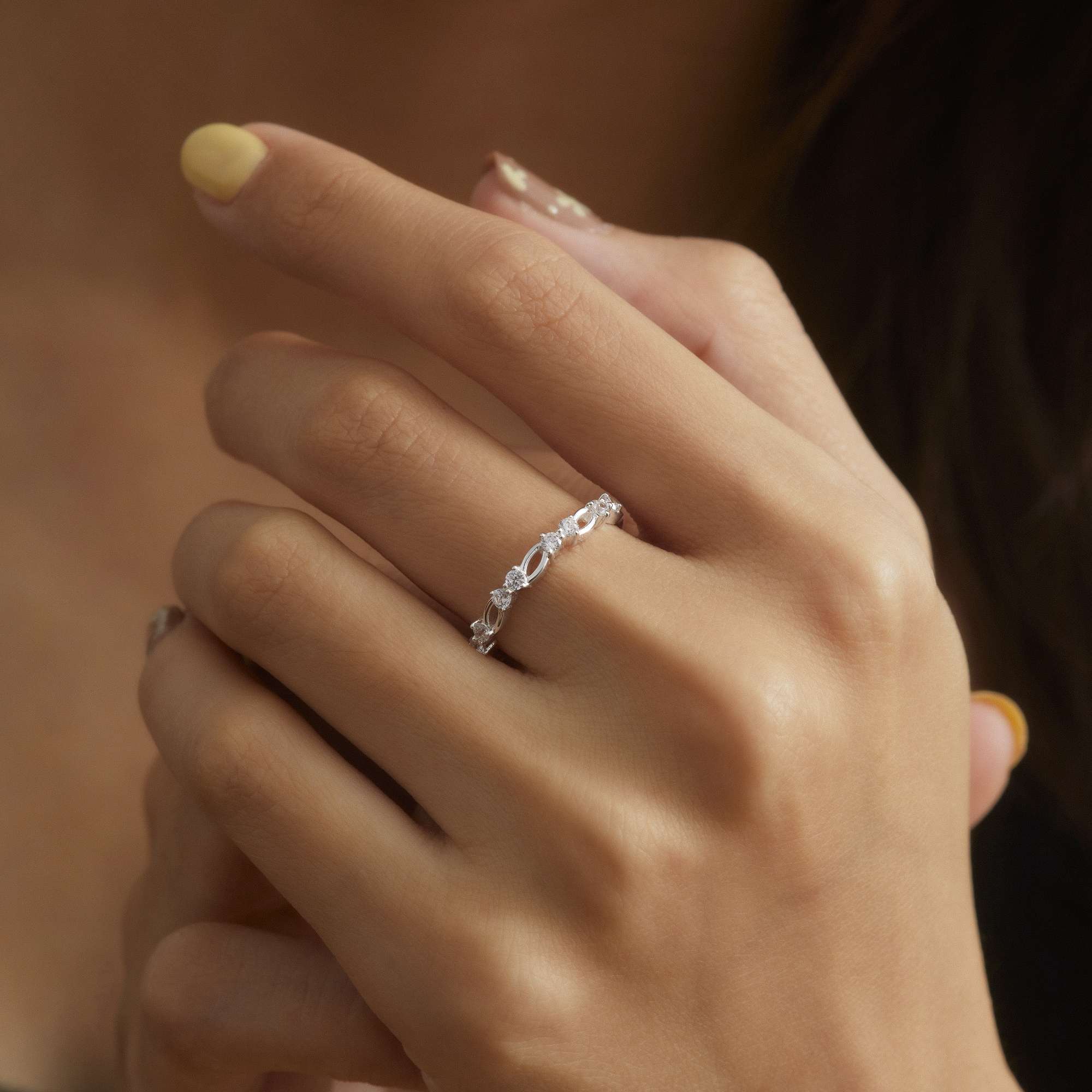 Nhẫn Bạc 925 Mảnh Xoắn Hạt Thóc Full Vòng Đính Đá Lấp Lánh - VCR43