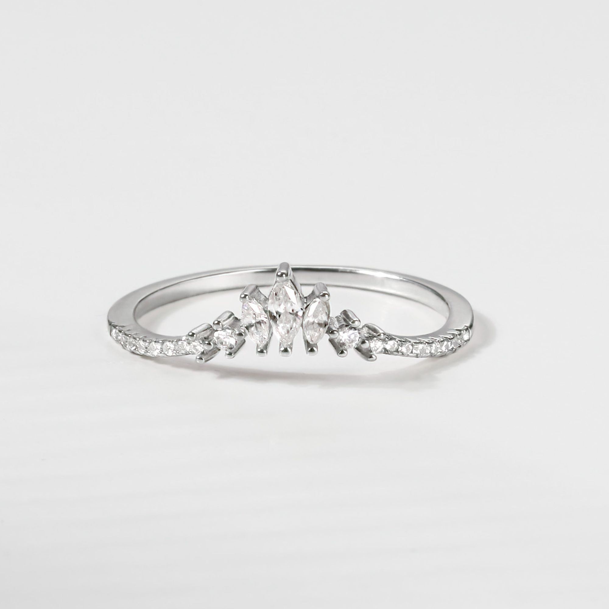 Nhẫn Mảnh Bạc 925 Vòm Đá Vương Miện Crown Ring - VCR505
