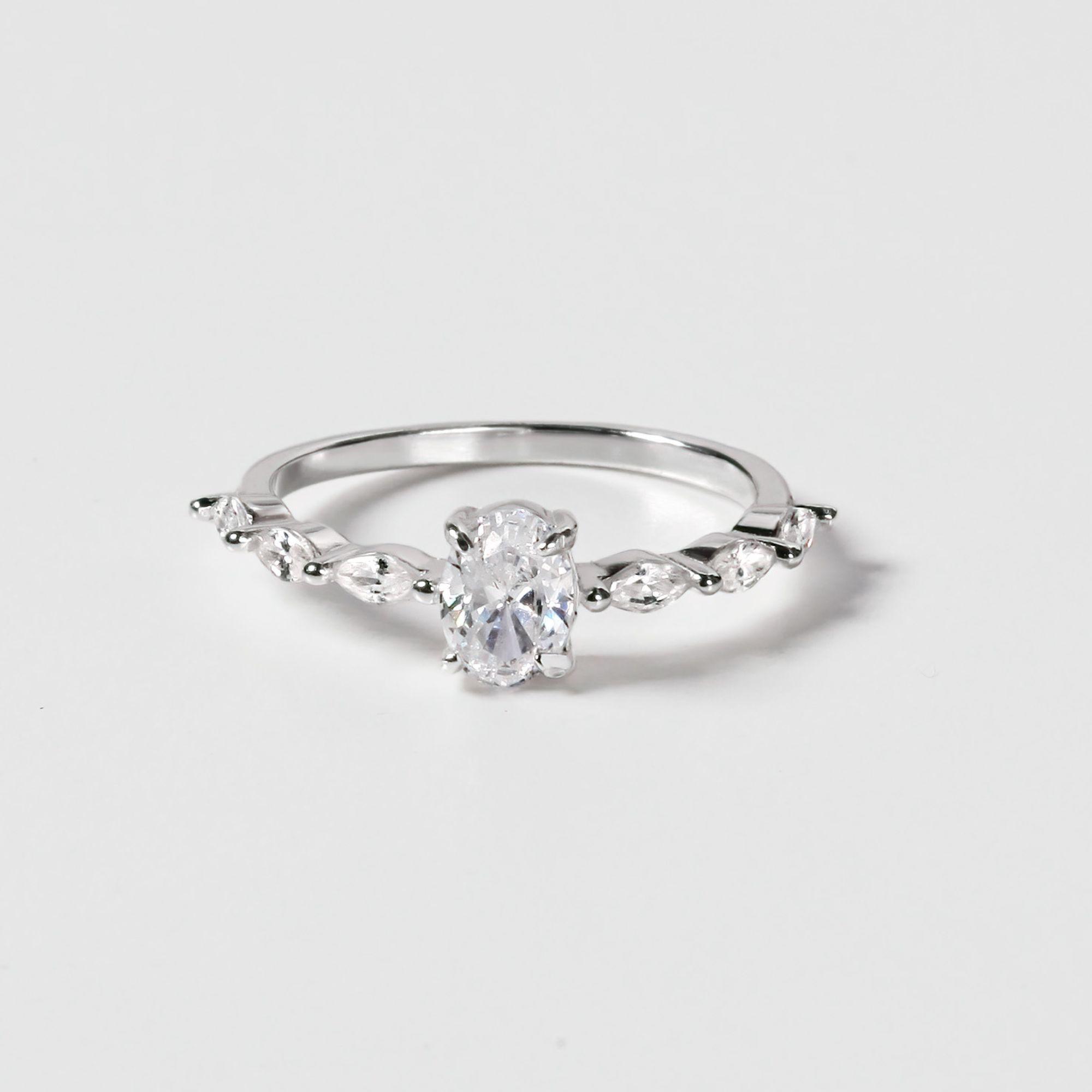 Nhẫn Mảnh Bạc 925 Đính Đá Chủ - Ring Collection