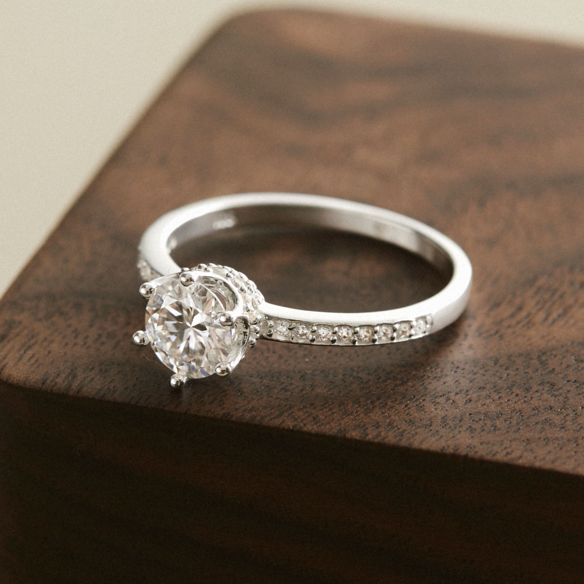 Nhẫn Bạc 925 Kim Cương Moissanite Tròn Vương Miện Lấp Lánh Crown Ring - VCR16-MS