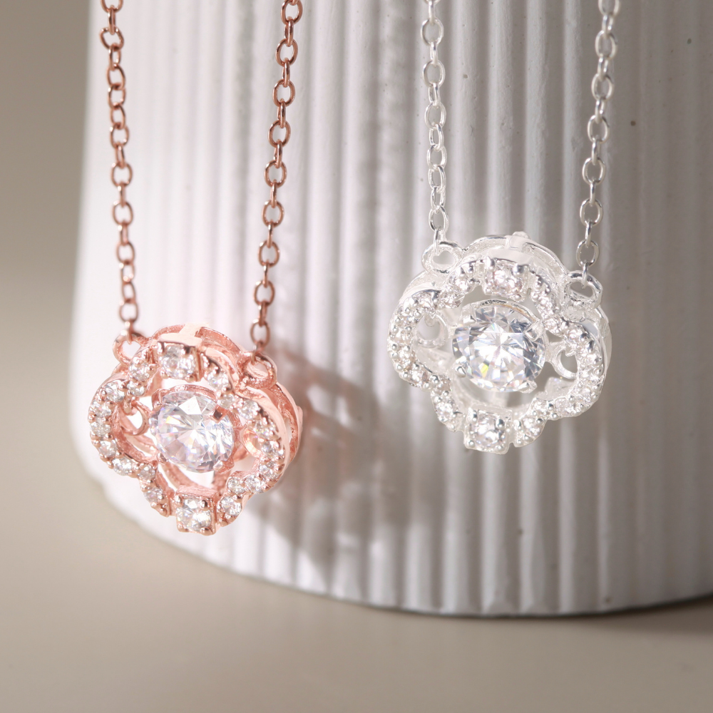 Quà Tặng 8/3 Vòng Cổ Bạc 925 Hình Cỏ 4 Lá Đá Nhảy 4 Leaf Clover - VGN08