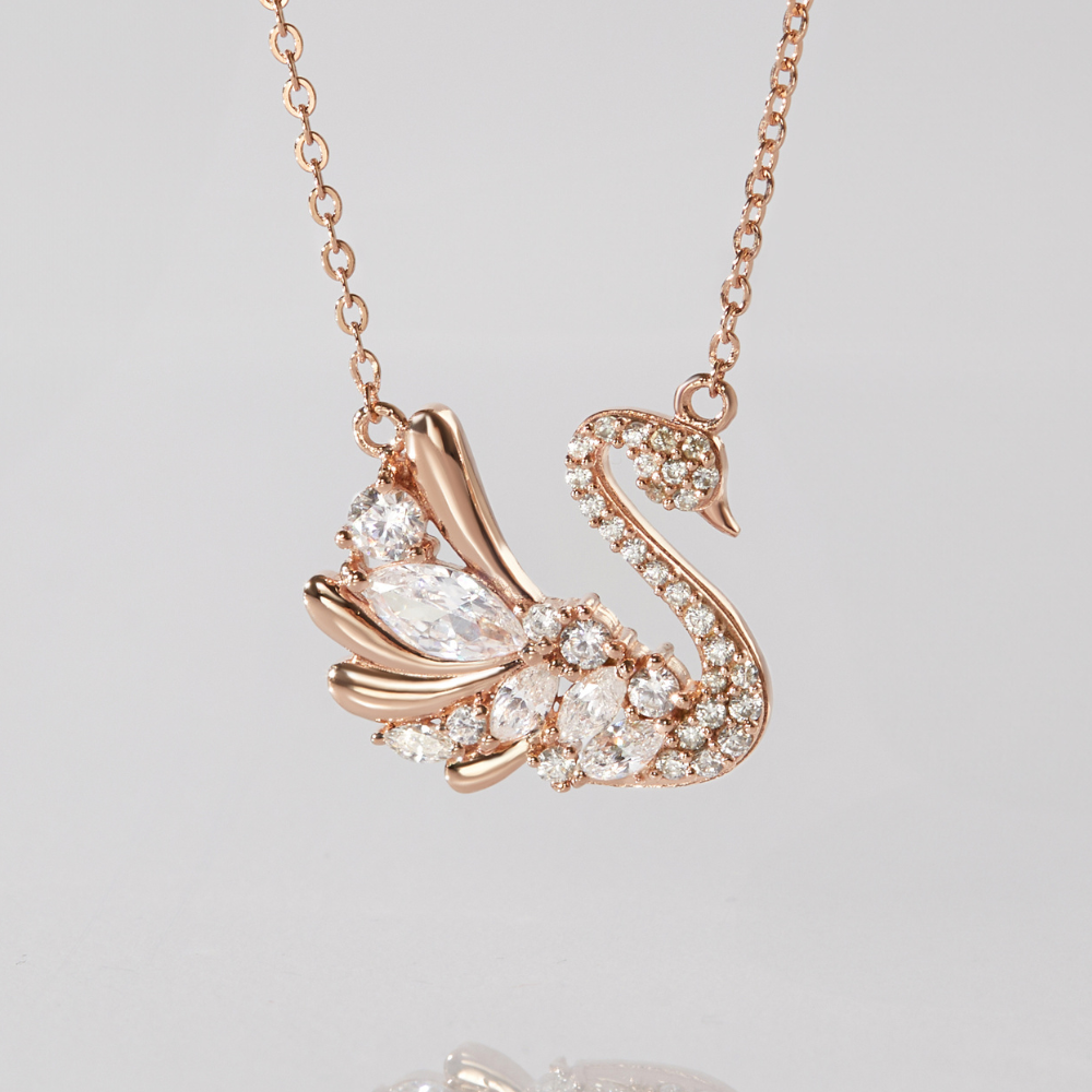 Quà Tặng 8/3 Dây Chuyền Bạc 925 Hình Thiên Nga Đính Đá Lấp Lánh Pretty Swan - VGN09