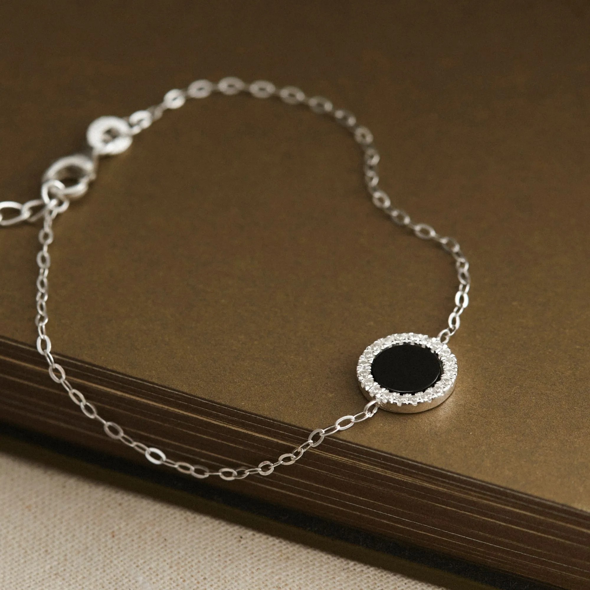Vòng Tay Bạc 925 Đính Đá Đen Tự Nhiên Black Onyx Halo - VUB500