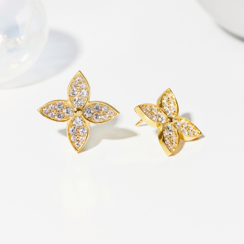 Khuyên Tai Nụ Bạc 925 Cỏ 4 Lá Đính Đá Lấp Lánh Stud Lady Clover - VUE03-1