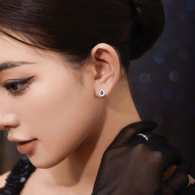 (1 Cái) Hoa Tai Bạc 925 Dáng Nụ Giọt Nước Đính Đá Xanh Sapphire Chic Stud - VUE500-L